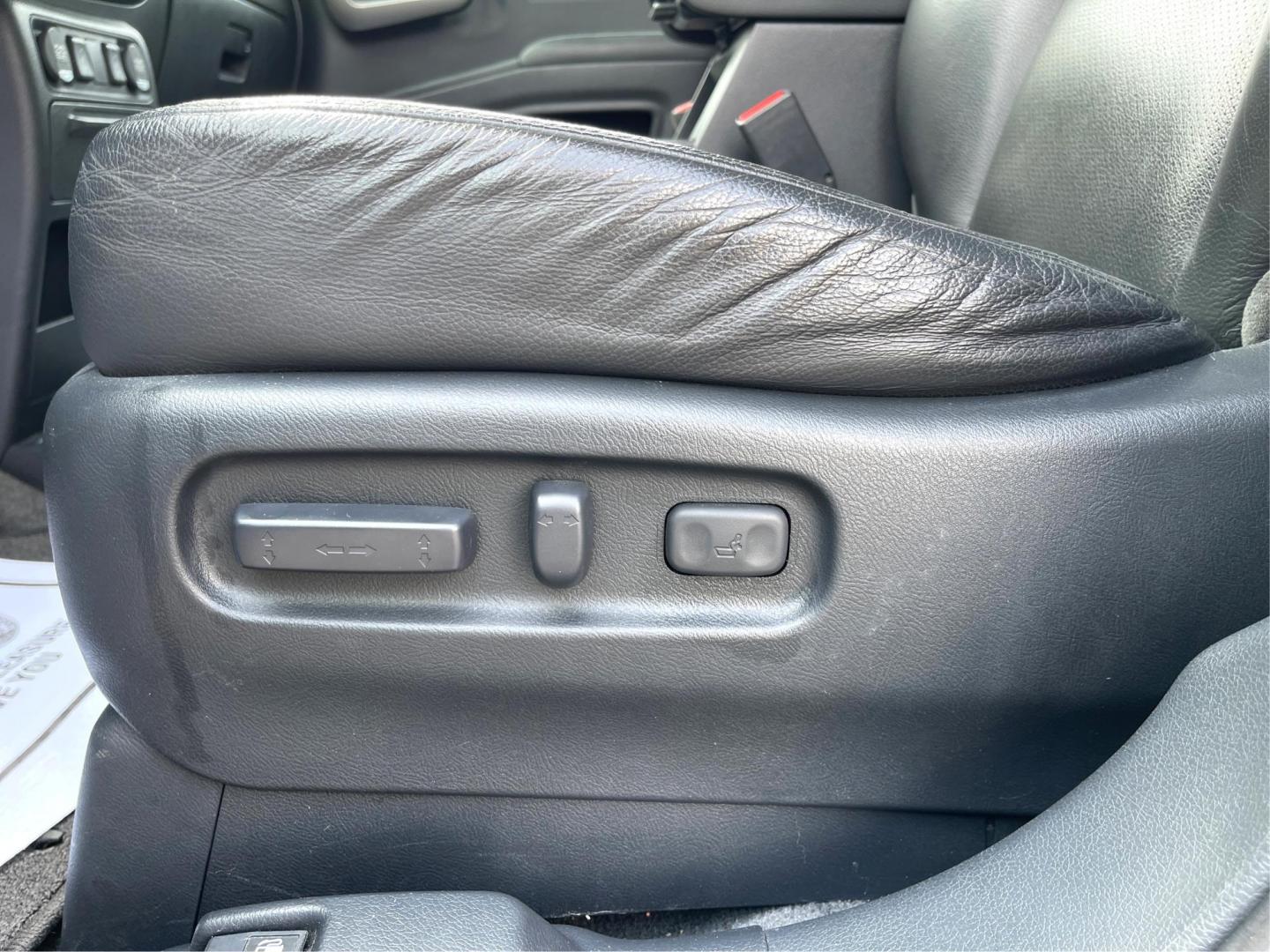 2014 Honda Ridgeline RTL-S (5FPYK1F67EB) with an 3.5L V6 SOHC 24V engine, 5-Speed Automatic transmission, located at 1230 East Main St, Xenia, OH, 45385, (937) 908-9800, 39.688026, -83.910172 - One Owner - Photo#16