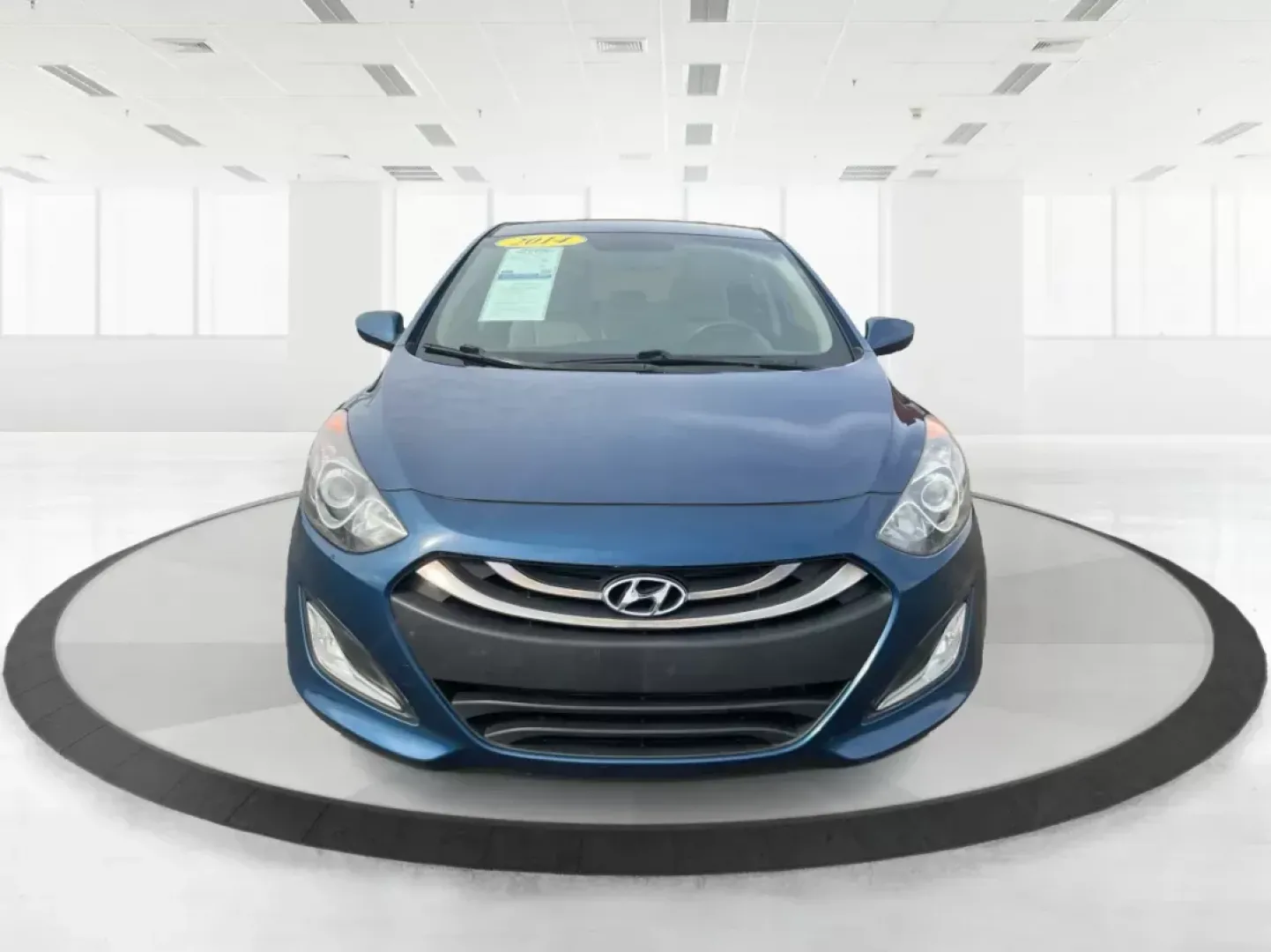 2014 Hyundai Elantra GT GT (KMHD35LH4EU) with an Other engine, located at 1230 East Main St, Xenia, OH, 45385, (937) 908-9800, 39.688026, -83.910172 - **Discover Your Next Adventure with the 2014 Hyundai Elantra GT at Advantage Car and Credit!**<br /> <br /> Are you searching for a reliable vehicle that fits seamlessly into both your daily routine and your weekend getaways? Look no further than the 2014 Hyundai Elantra GT, available at Advantage C - Photo#6
