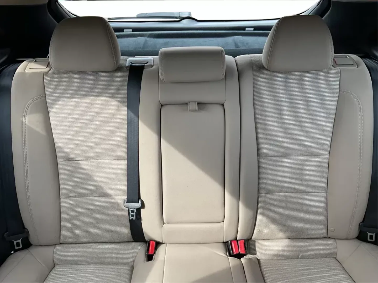 2014 Hyundai Elantra GT GT (KMHD35LH4EU) with an Other engine, located at 1230 East Main St, Xenia, OH, 45385, (937) 908-9800, 39.688026, -83.910172 - **Discover Your Next Adventure with the 2014 Hyundai Elantra GT at Advantage Car and Credit!**<br /> <br /> Are you searching for a reliable vehicle that fits seamlessly into both your daily routine and your weekend getaways? Look no further than the 2014 Hyundai Elantra GT, available at Advantage C - Photo#12