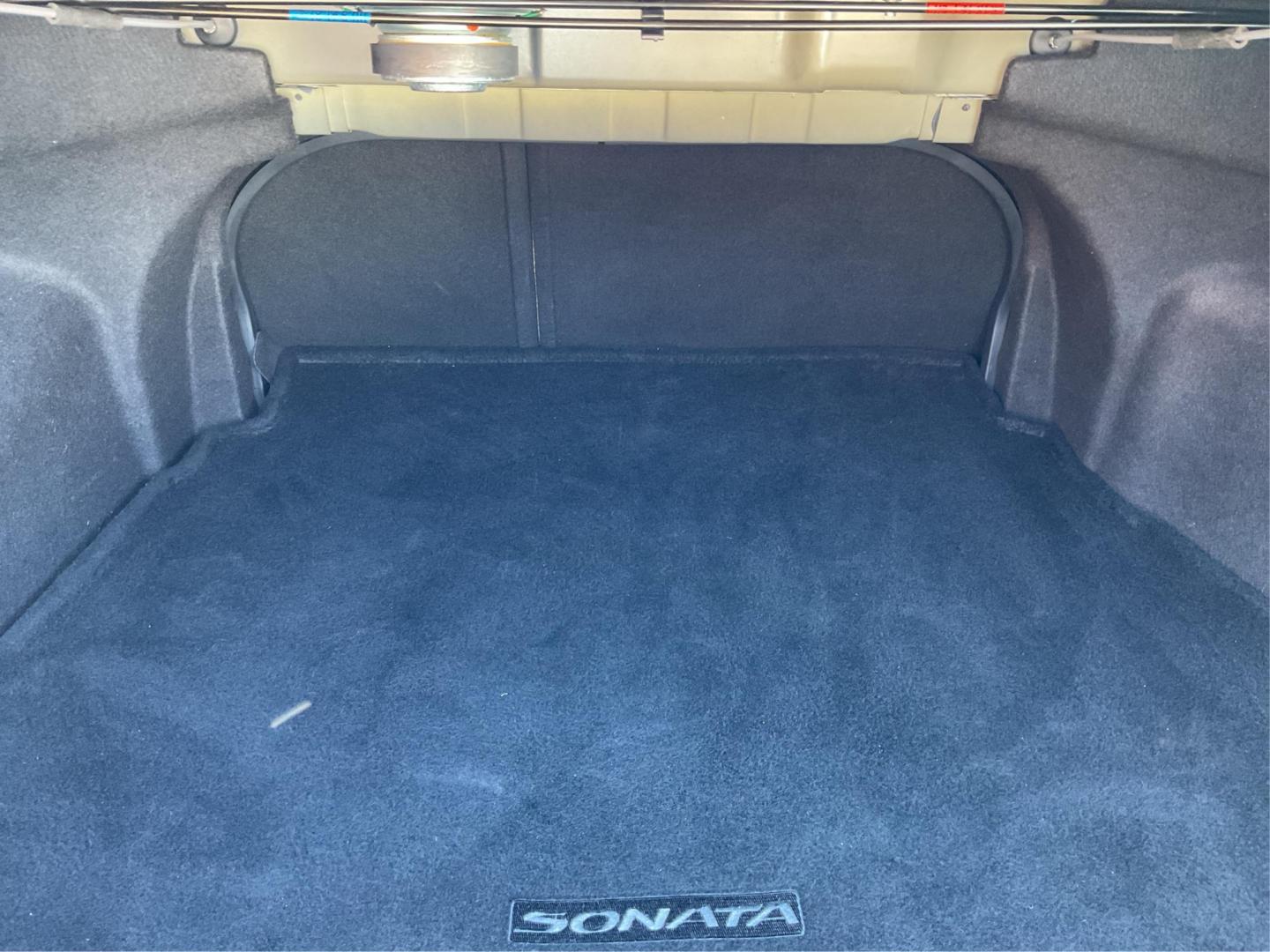 2014 Hyundai Sonata Limited 2.0T (5NPEC4AB6EH) with an 2L I-4 gasoline direct injection engine, located at 8750 N County Rd 25A, Piqua, OH, 45356, (937) 908-9800, 40.164391, -84.232513 - 2014 Hyundai Sonata Limited 2.0T - Photo#11