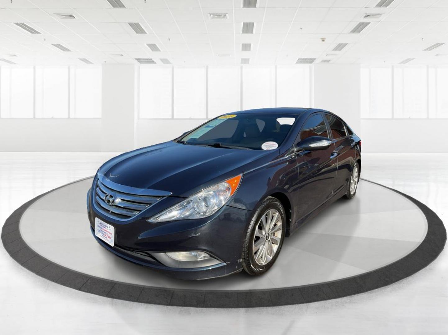 2014 Hyundai Sonata Limited 2.0T (5NPEC4AB6EH) with an 2L I-4 gasoline direct injection engine, located at 8750 N County Rd 25A, Piqua, OH, 45356, (937) 908-9800, 40.164391, -84.232513 - 2014 Hyundai Sonata Limited 2.0T - Photo#7