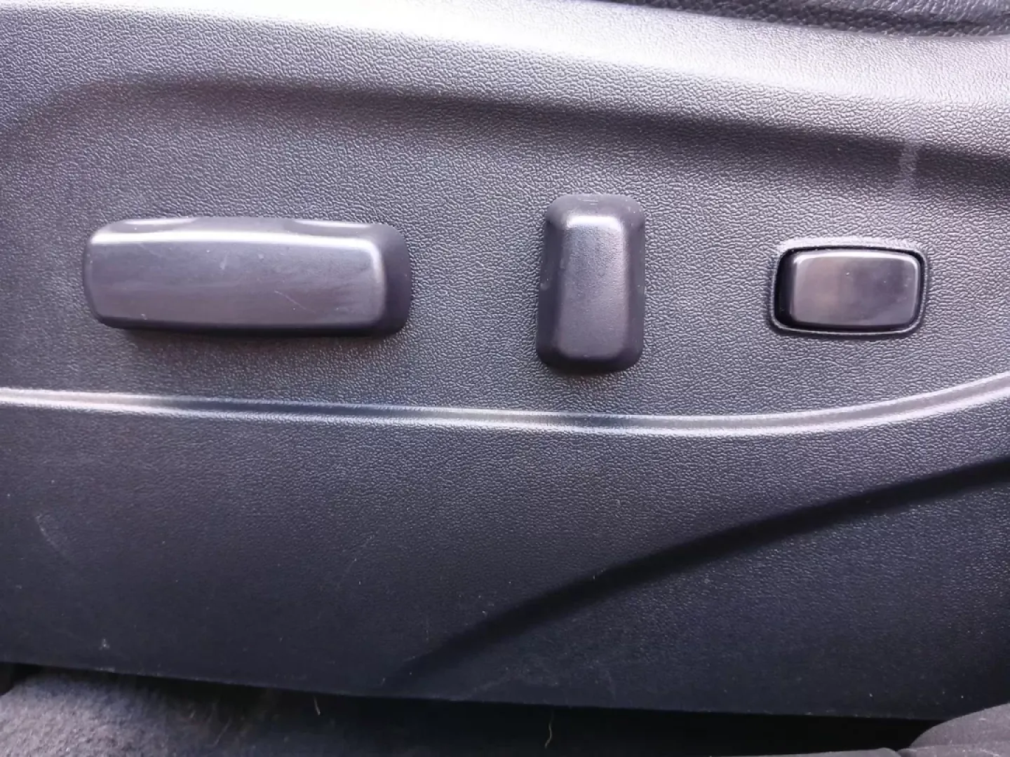 2014 Hyundai Tucson GLS AWD (KM8JUCAG3EU) with an 2.4L L4 DOHC 16V engine, 6-Speed Automatic transmission, located at 1184 Kauffman Ave, Fairborn, OH, 45324, (937) 908-9800, 39.807072, -84.030914 - **Explore the Great Outdoors with the 2014 Hyundai Tucson GLS AWD! Perfect for Weekend Adventures!**<br /> <br /> If you're ready to embrace life's adventures, the 2014 Hyundai Tucson GLS AWD is the SUV you need. Whether you're planning a weekend camping trip, daily commutes around Fairborn, or shut - Photo#18