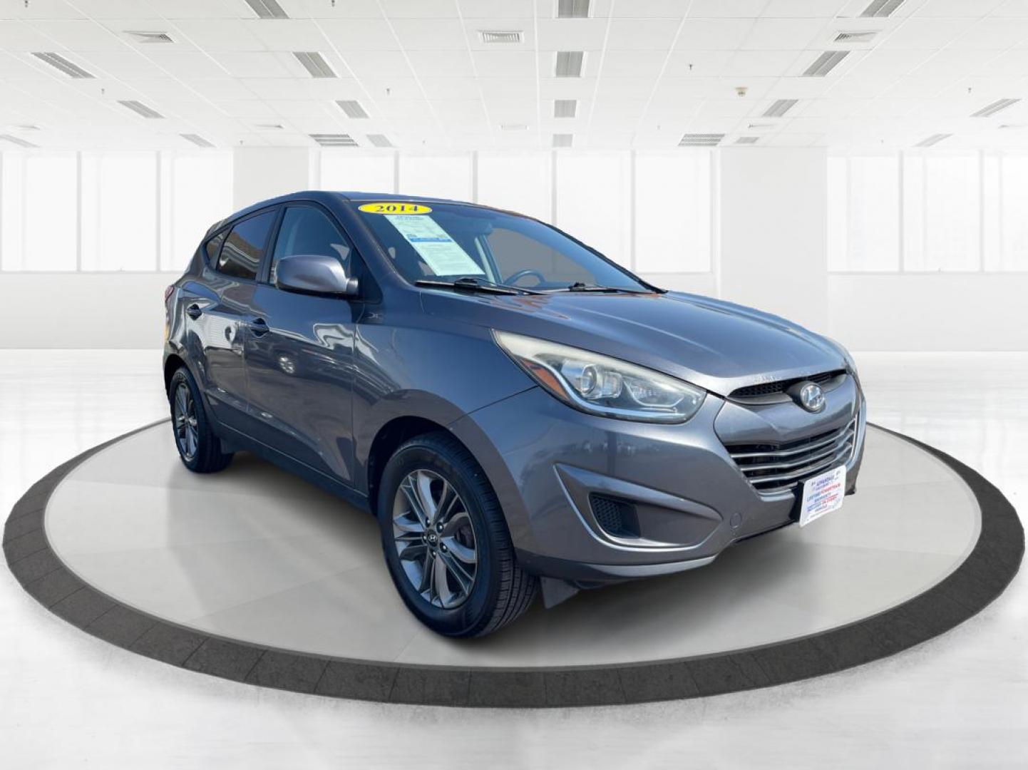 2014 Hyundai Tucson GLS (KM8JTCAF5EU) with an Nu 2L I-4 gasoline direct injection engine, located at 4508 South Dixie Dr, Moraine, OH, 45439, (937) 908-9800, 39.689976, -84.218452 - 2014 Hyundai Tucson GLS - Photo#0