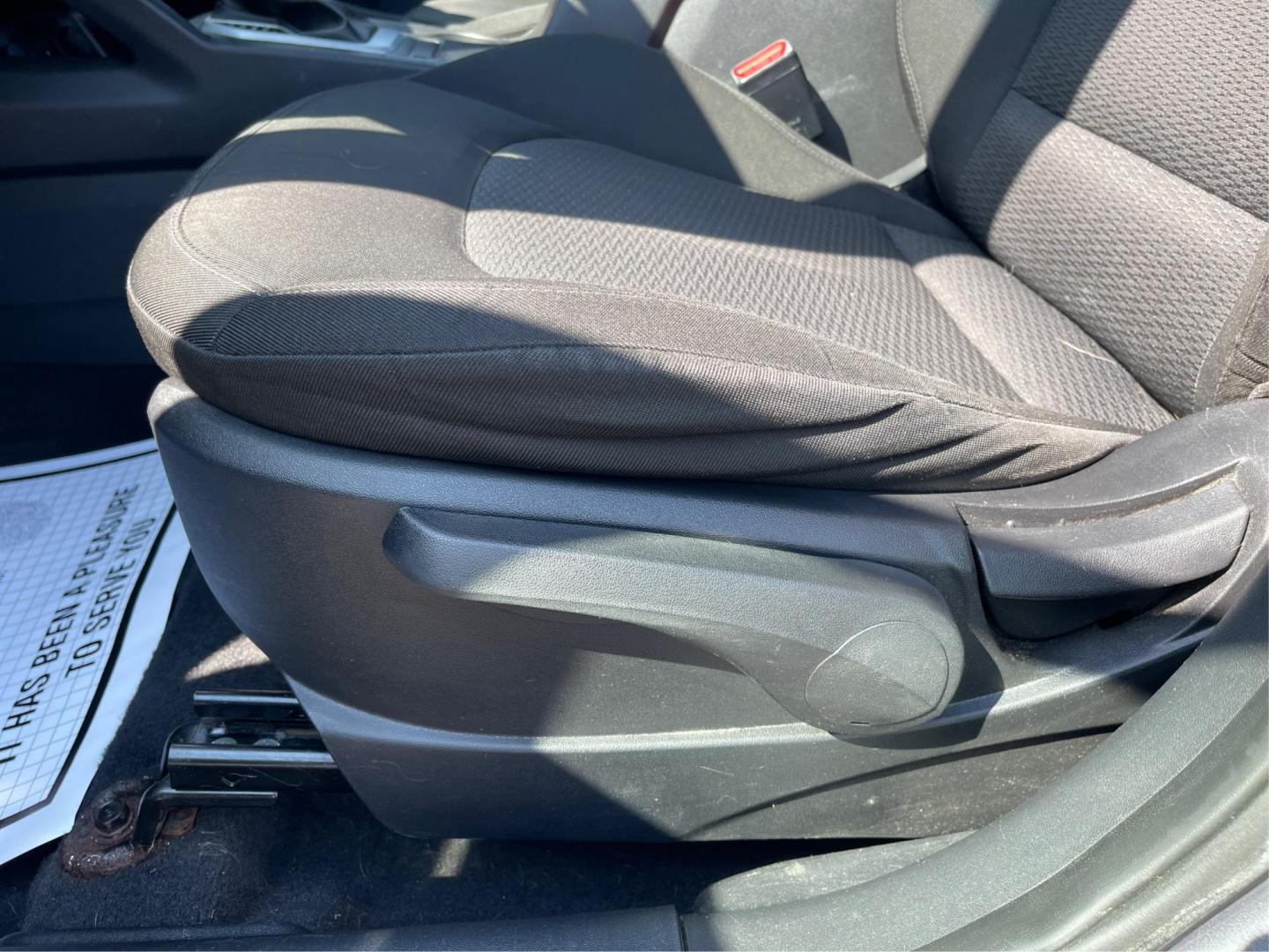 2014 Hyundai Tucson GLS (KM8JTCAF5EU) with an Nu 2L I-4 gasoline direct injection engine, located at 4508 South Dixie Dr, Moraine, OH, 45439, (937) 908-9800, 39.689976, -84.218452 - 2014 Hyundai Tucson GLS - Photo#16