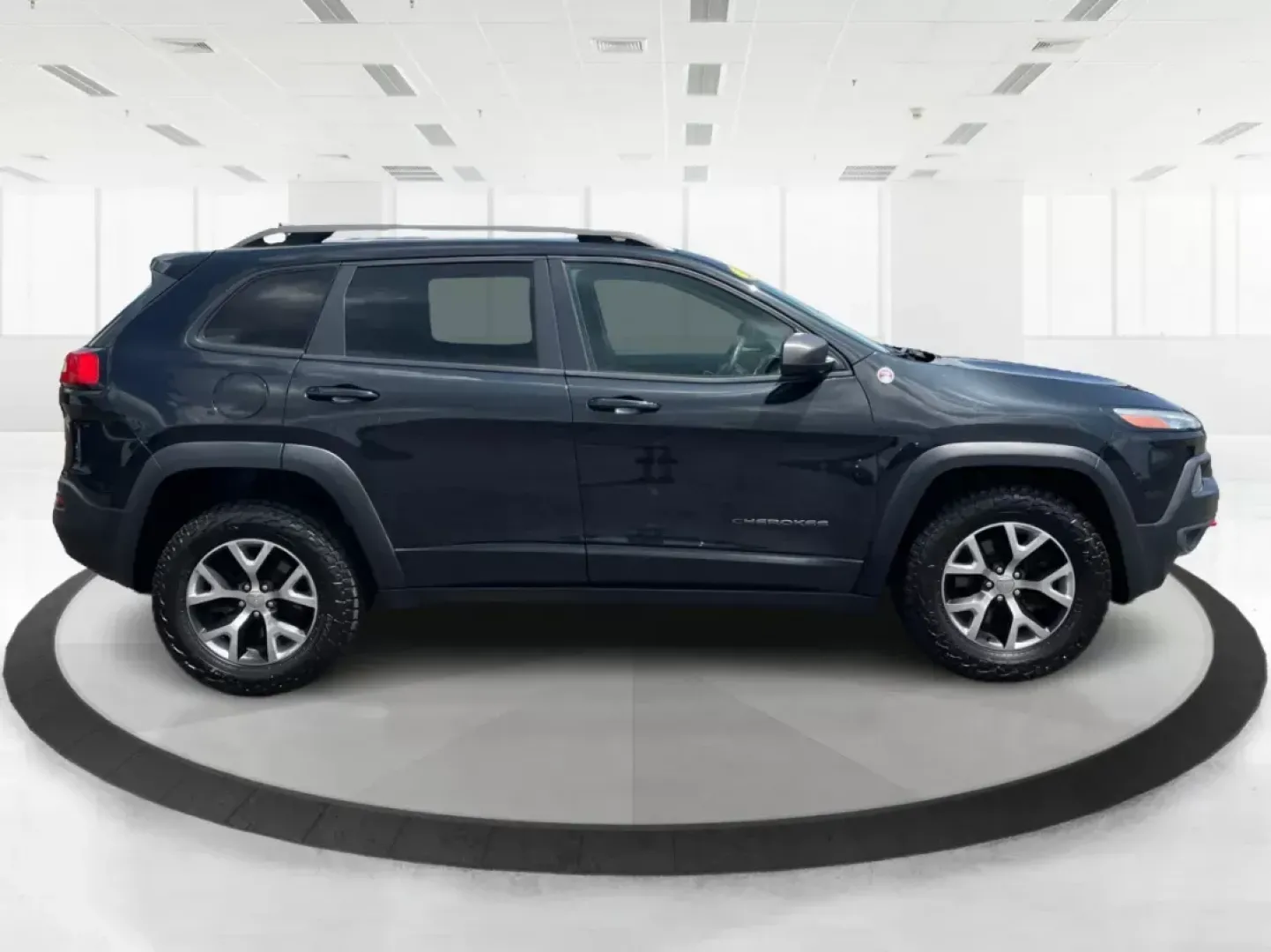 2014 Jeep Cherokee Trailhawk (1C4PJMBS6EW) with an Other engine, located at 1184 Kauffman Ave, Fairborn, OH, 45324, (937) 908-9800, 39.807072, -84.030914 - **Adventure Awaits with the 2014 Jeep Cherokee Trailhawk! Perfect for Weekend Getaways and Daily Commutes!**<br /> <br /> Are you ready to elevate your driving experience? The 2014 Jeep Cherokee Trailhawk is the quintessential vehicle for those who crave adventure, whether it's a road trip to the sc - Photo#1