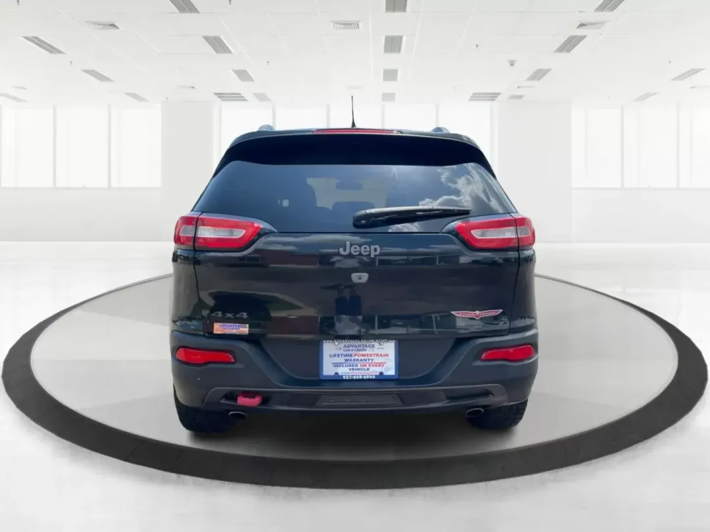 2014 Jeep Cherokee Trailhawk (1C4PJMBS6EW) with an Other engine, located at 1184 Kauffman Ave, Fairborn, OH, 45324, (937) 908-9800, 39.807072, -84.030914 - **Adventure Awaits with the 2014 Jeep Cherokee Trailhawk! Perfect for Weekend Getaways and Daily Commutes!**<br /> <br /> Are you ready to elevate your driving experience? The 2014 Jeep Cherokee Trailhawk is the quintessential vehicle for those who crave adventure, whether it's a road trip to the sc - Photo#3