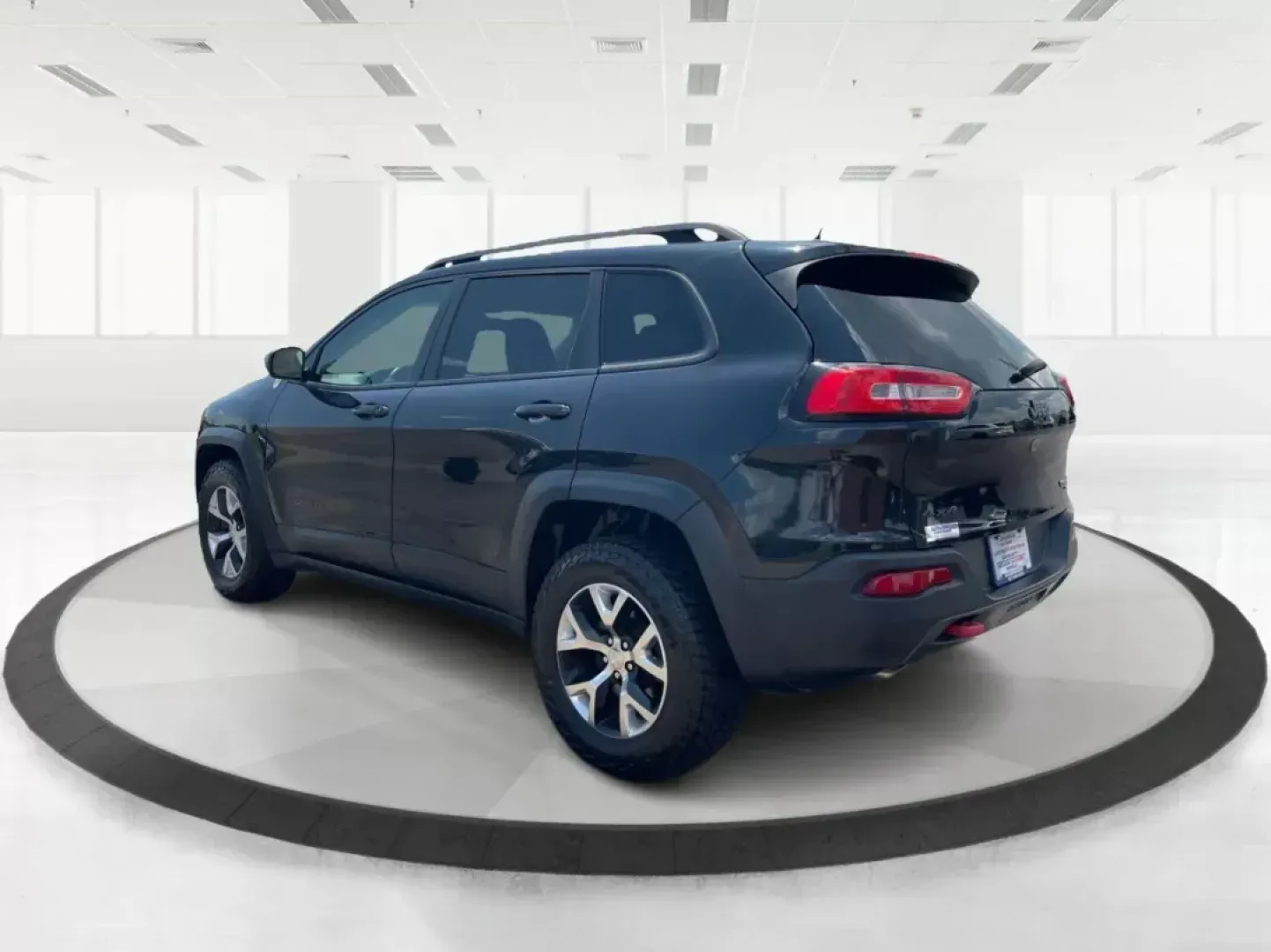 2014 Jeep Cherokee Trailhawk (1C4PJMBS6EW) with an Other engine, located at 1184 Kauffman Ave, Fairborn, OH, 45324, (937) 908-9800, 39.807072, -84.030914 - **Adventure Awaits with the 2014 Jeep Cherokee Trailhawk! Perfect for Weekend Getaways and Daily Commutes!**<br /> <br /> Are you ready to elevate your driving experience? The 2014 Jeep Cherokee Trailhawk is the quintessential vehicle for those who crave adventure, whether it's a road trip to the sc - Photo#4