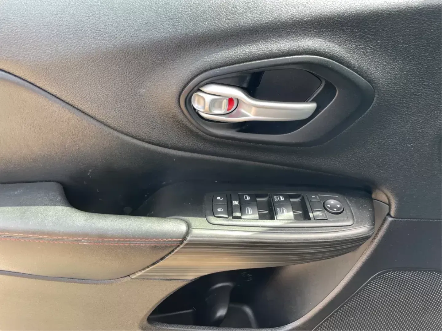 2014 Jeep Cherokee Trailhawk (1C4PJMBS6EW) with an Other engine, located at 1184 Kauffman Ave, Fairborn, OH, 45324, (937) 908-9800, 39.807072, -84.030914 - **Adventure Awaits with the 2014 Jeep Cherokee Trailhawk! Perfect for Weekend Getaways and Daily Commutes!**<br /> <br /> Are you ready to elevate your driving experience? The 2014 Jeep Cherokee Trailhawk is the quintessential vehicle for those who crave adventure, whether it's a road trip to the sc - Photo#18