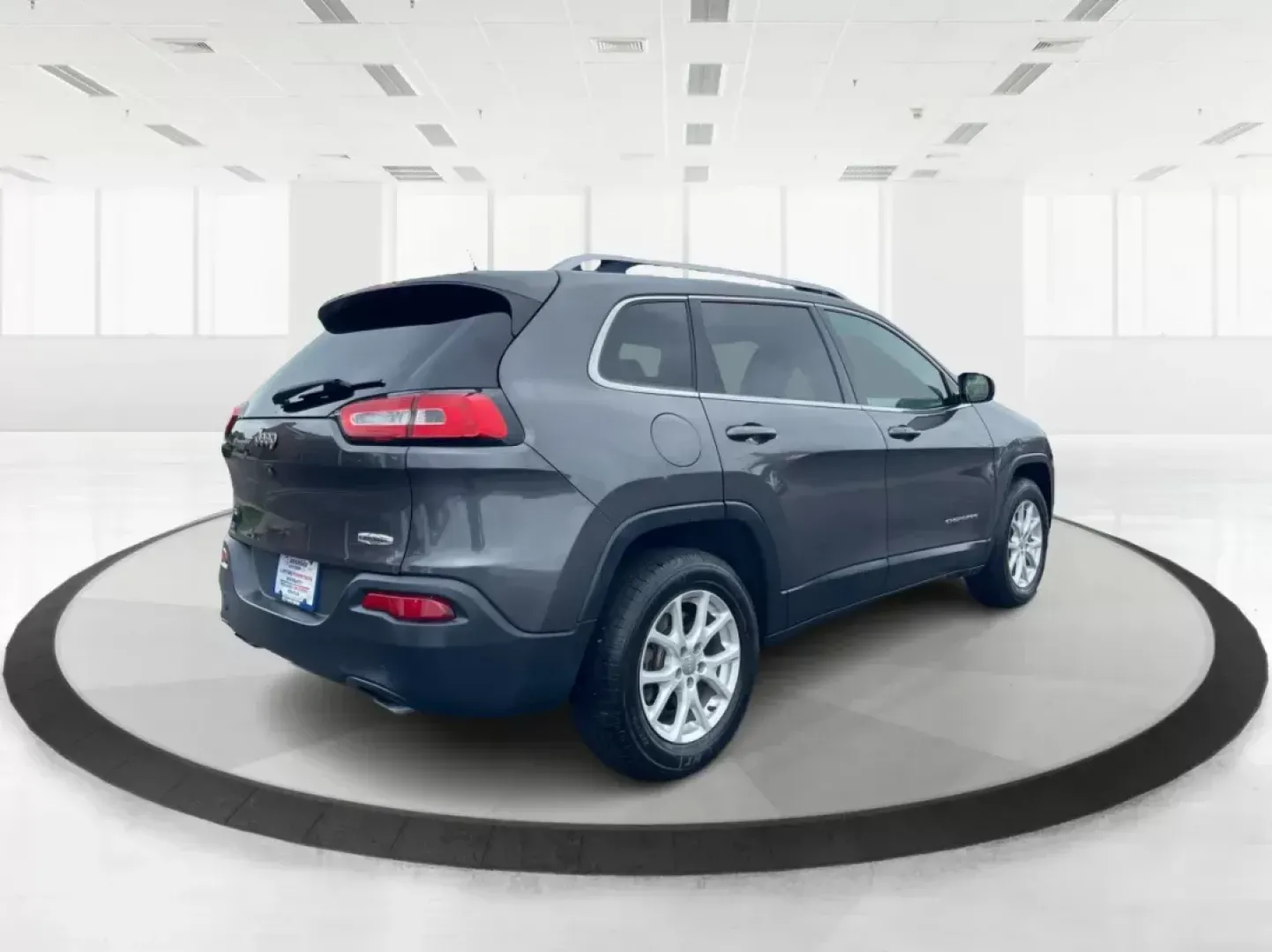 2014 Jeep Cherokee Latitude (1C4PJMCS3EW) with an Other engine, located at 1230 East Main St, Xenia, OH, 45385, (937) 908-9800, 39.688026, -83.910172 - **Unleash Your Adventurous Spirit with the 2014 Jeep Cherokee Latitude!**<br /> <br /> If you're looking for a vehicle that can keep up with your active lifestyle while accommodating family and friends, look no further than this stunning 2014 Jeep Cherokee Latitude. With its rugged capability and ve - Photo#2