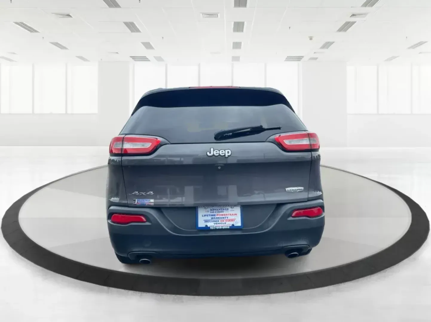 2014 Jeep Cherokee Latitude (1C4PJMCS3EW) with an Other engine, located at 1230 East Main St, Xenia, OH, 45385, (937) 908-9800, 39.688026, -83.910172 - **Unleash Your Adventurous Spirit with the 2014 Jeep Cherokee Latitude!**<br /> <br /> If you're looking for a vehicle that can keep up with your active lifestyle while accommodating family and friends, look no further than this stunning 2014 Jeep Cherokee Latitude. With its rugged capability and ve - Photo#3