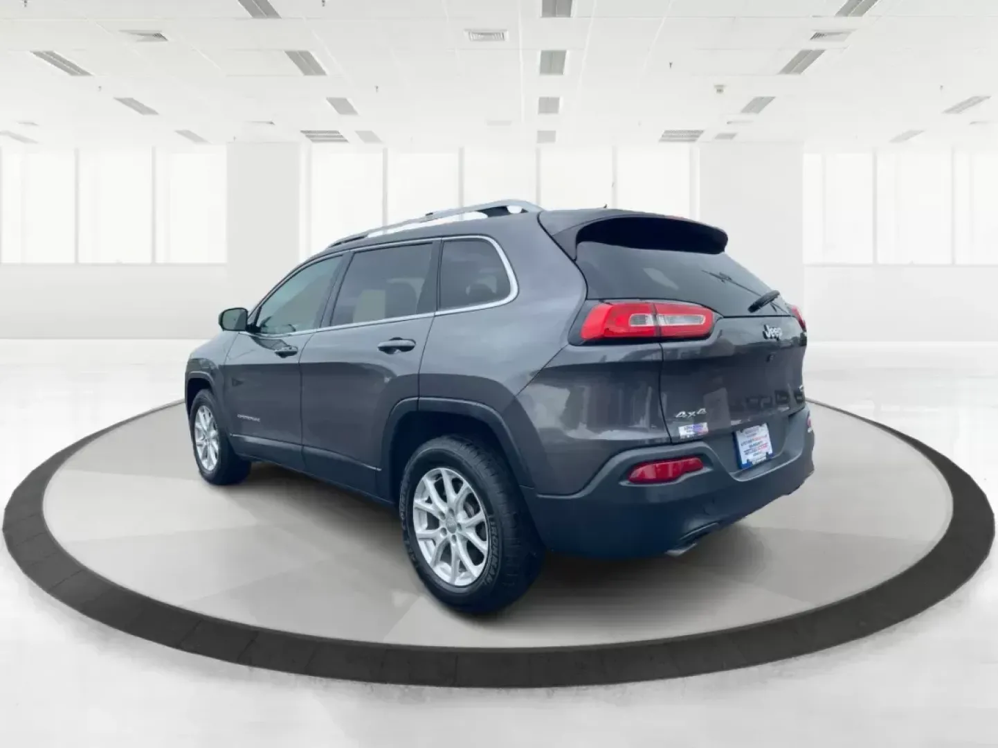 2014 Jeep Cherokee Latitude (1C4PJMCS3EW) with an Other engine, located at 1230 East Main St, Xenia, OH, 45385, (937) 908-9800, 39.688026, -83.910172 - **Unleash Your Adventurous Spirit with the 2014 Jeep Cherokee Latitude!**<br /> <br /> If you're looking for a vehicle that can keep up with your active lifestyle while accommodating family and friends, look no further than this stunning 2014 Jeep Cherokee Latitude. With its rugged capability and ve - Photo#4