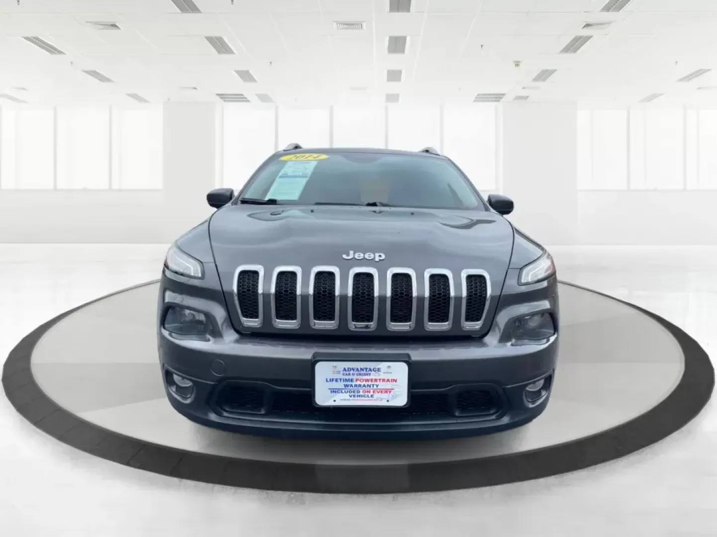 2014 Jeep Cherokee Latitude (1C4PJMCS3EW) with an Other engine, located at 1230 East Main St, Xenia, OH, 45385, (937) 908-9800, 39.688026, -83.910172 - **Unleash Your Adventurous Spirit with the 2014 Jeep Cherokee Latitude!**<br /> <br /> If you're looking for a vehicle that can keep up with your active lifestyle while accommodating family and friends, look no further than this stunning 2014 Jeep Cherokee Latitude. With its rugged capability and ve - Photo#6