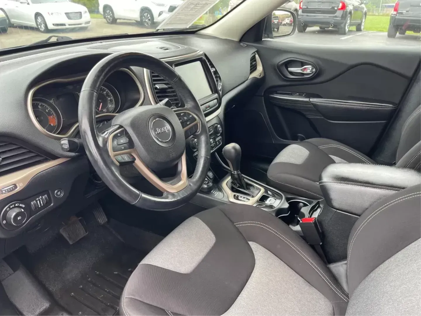 2014 Jeep Cherokee Latitude (1C4PJMCS3EW) with an Other engine, located at 1230 East Main St, Xenia, OH, 45385, (937) 908-9800, 39.688026, -83.910172 - **Unleash Your Adventurous Spirit with the 2014 Jeep Cherokee Latitude!**<br /> <br /> If you're looking for a vehicle that can keep up with your active lifestyle while accommodating family and friends, look no further than this stunning 2014 Jeep Cherokee Latitude. With its rugged capability and ve - Photo#8