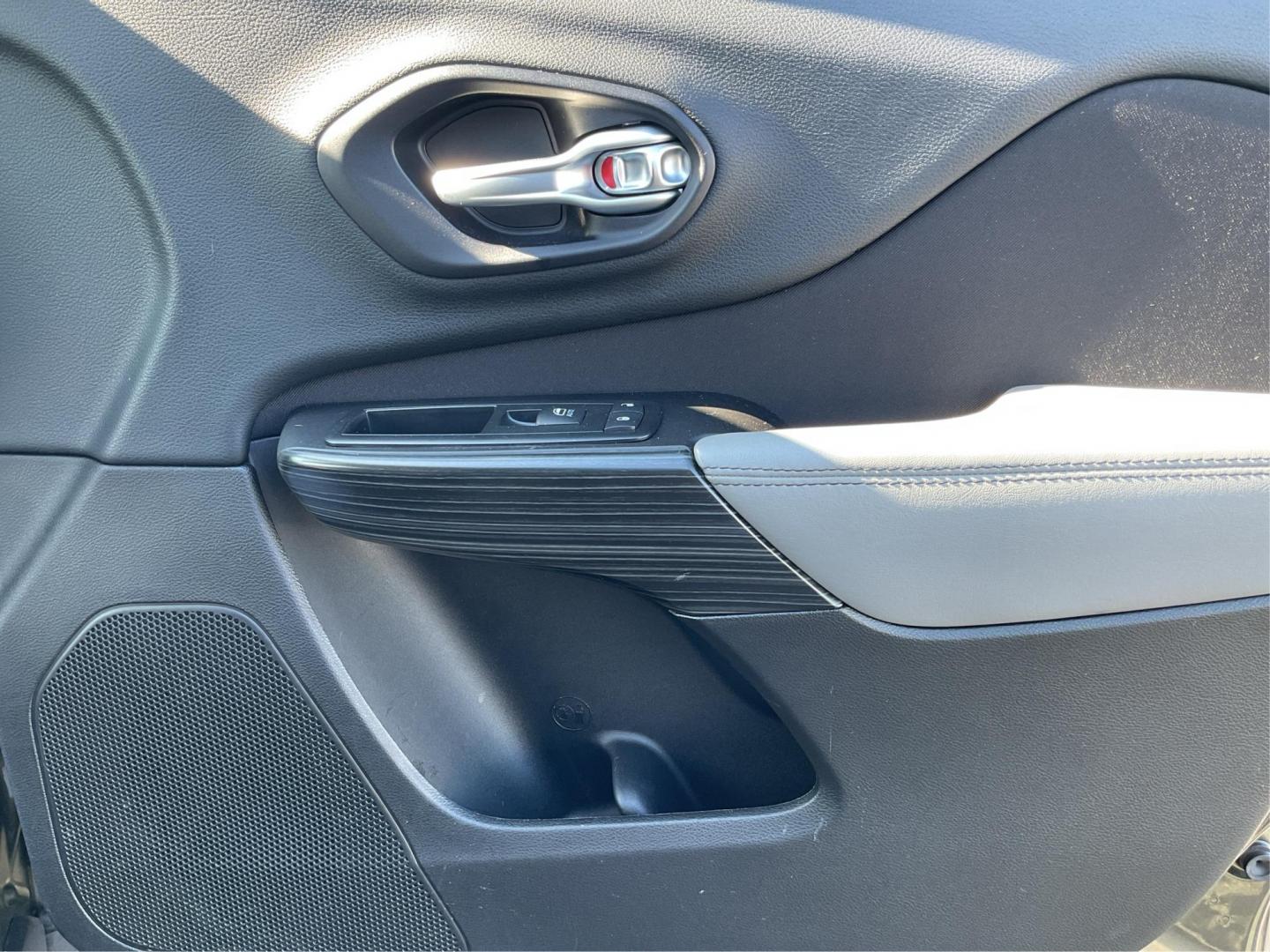 2014 Jeep Cherokee Latitude (1C4PJLCS8EW) with an MultiAir2 Tigershark 2.4L I-4 variable valve contr engine, located at 8750 N County Rd 25A, Piqua, OH, 45356, (937) 908-9800, 40.164391, -84.232513 - 2014 Jeep Cherokee Latitude - Photo#18