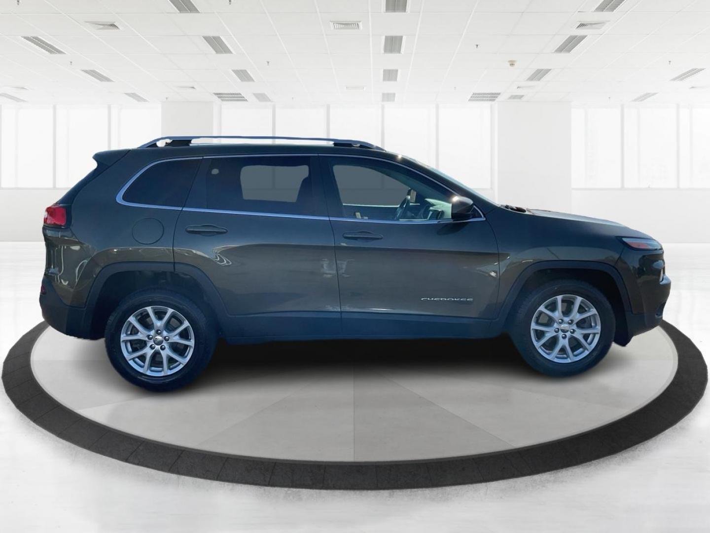 2014 Jeep Cherokee Latitude (1C4PJLCS8EW) with an MultiAir2 Tigershark 2.4L I-4 variable valve contr engine, located at 8750 N County Rd 25A, Piqua, OH, 45356, (937) 908-9800, 40.164391, -84.232513 - 2014 Jeep Cherokee Latitude - Photo#1