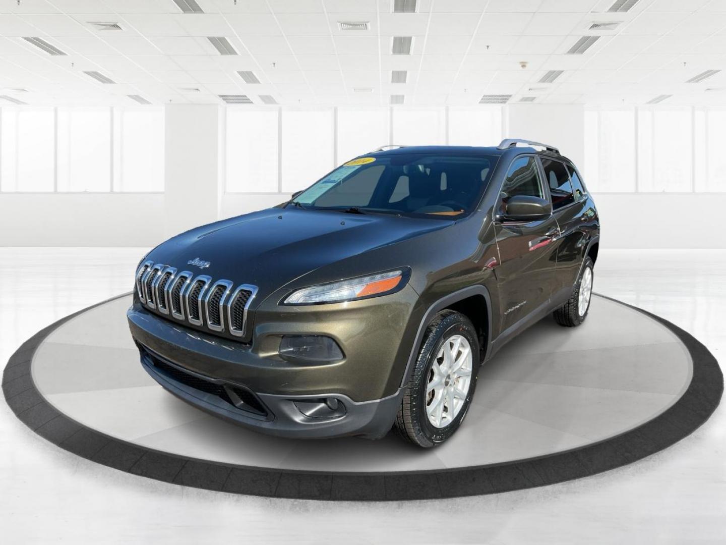 2014 Jeep Cherokee Latitude (1C4PJLCS8EW) with an MultiAir2 Tigershark 2.4L I-4 variable valve contr engine, located at 8750 N County Rd 25A, Piqua, OH, 45356, (937) 908-9800, 40.164391, -84.232513 - 2014 Jeep Cherokee Latitude - Photo#7