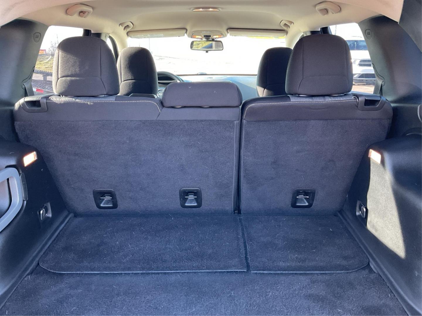 2014 Jeep Cherokee Sport (1C4PJLAB6EW) with an MultiAir2 Tigershark 2.4L I-4 variable valve contr engine, located at 880 E. National Road, Vandalia, OH, 45377, (937) 908-9800, 39.891918, -84.183594 - 2014 Jeep Cherokee Sport - Photo#11