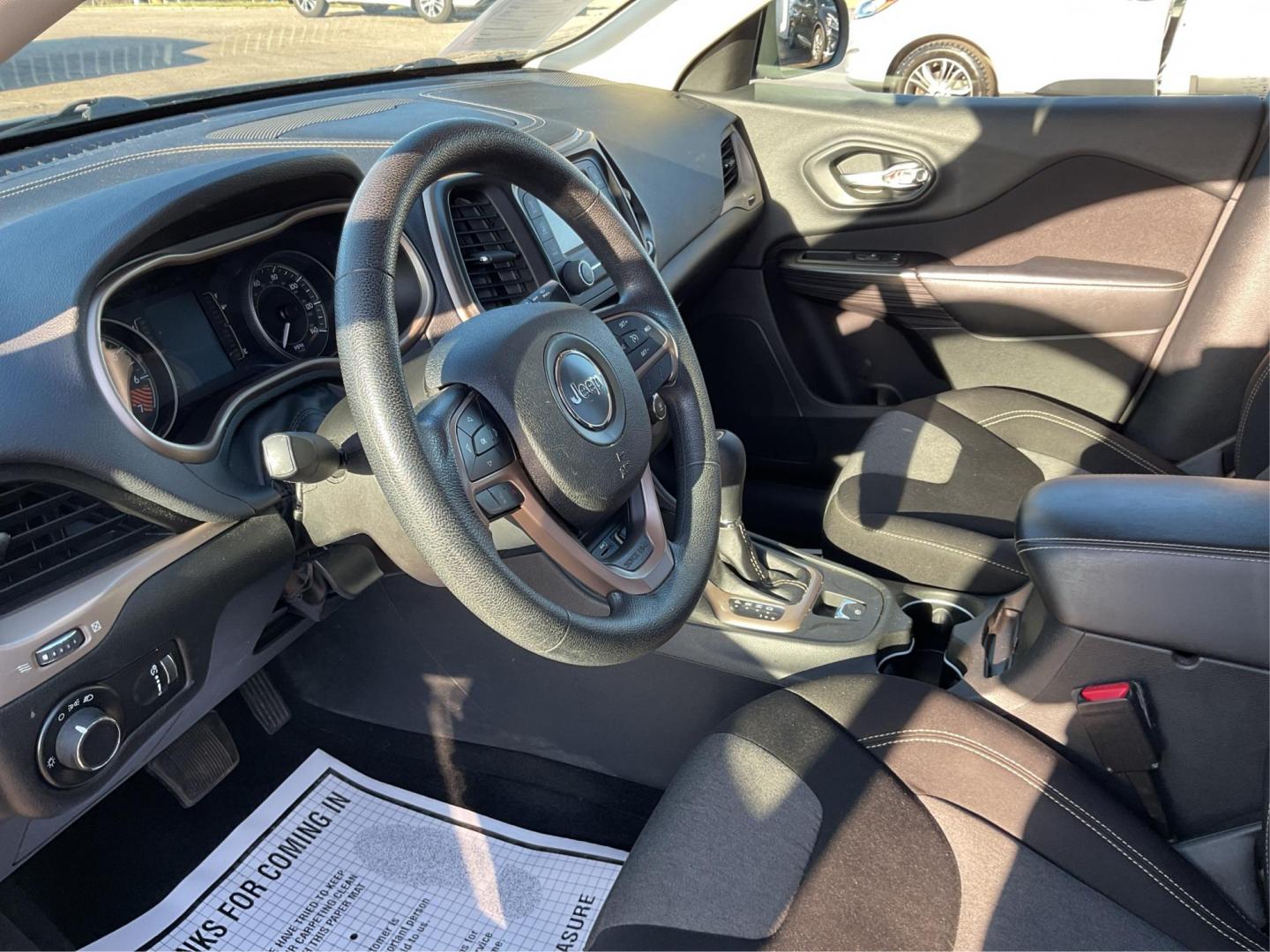 2014 Jeep Cherokee Sport (1C4PJLAB6EW) with an MultiAir2 Tigershark 2.4L I-4 variable valve contr engine, located at 880 E. National Road, Vandalia, OH, 45377, (937) 908-9800, 39.891918, -84.183594 - 2014 Jeep Cherokee Sport - Photo#8