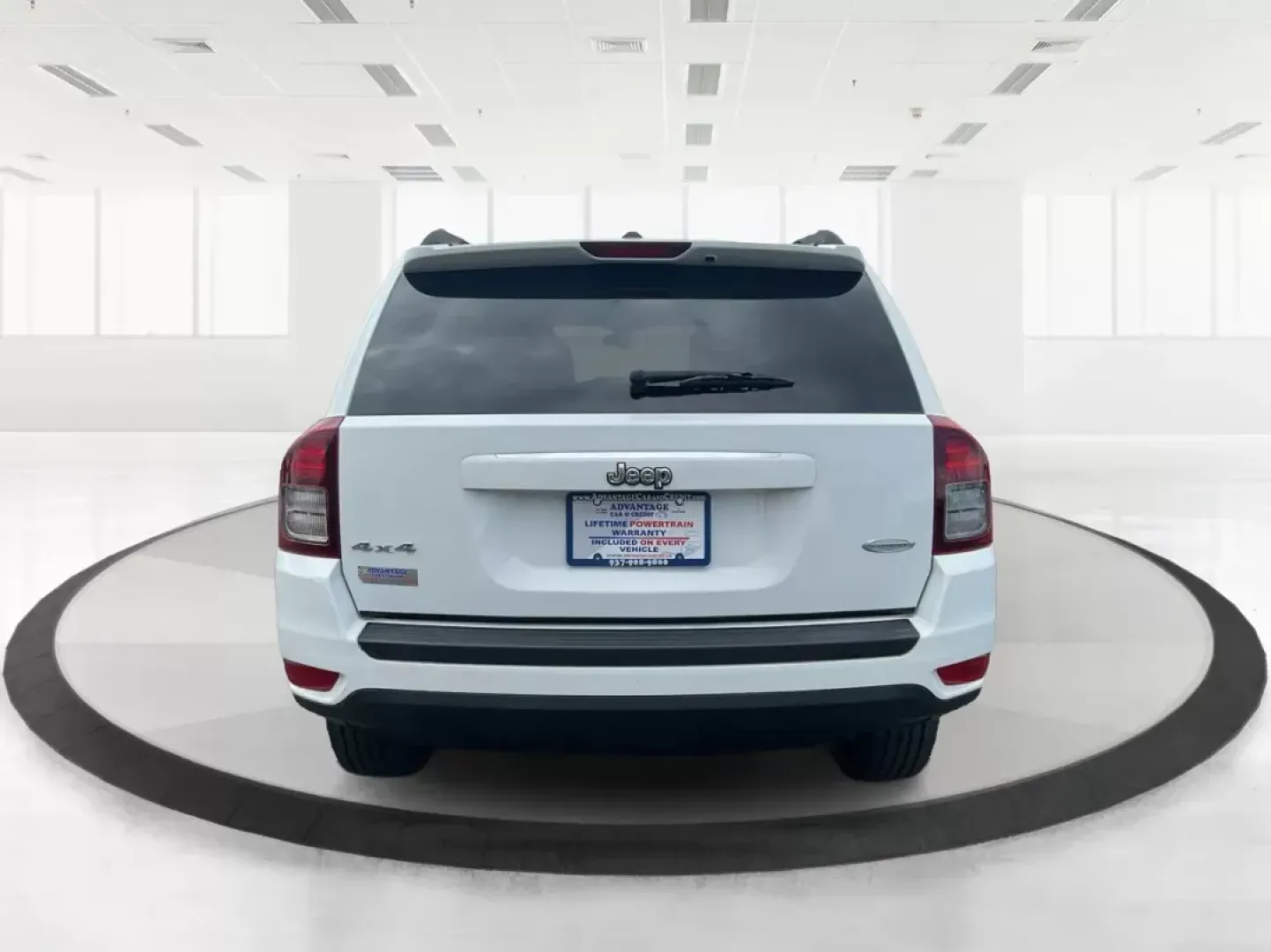 2014 Jeep Compass Latitude (1C4NJDEB0ED) with an 2.4L I-4 DOHC engine, located at 8750 N County Rd 25A, Piqua, OH, 45356, (937) 908-9800, 40.164391, -84.232513 - **Adventure Awaits: Discover the 2014 Jeep Compass Latitude at Advantage Car and Credit in Fairborn, OH!**<br /> <br /> Are you ready to elevate your lifestyle and embrace new adventures? Whether you're planning a family getaway, commuting to work, or exploring the scenic roads of Fairborn, this exc - Photo#3