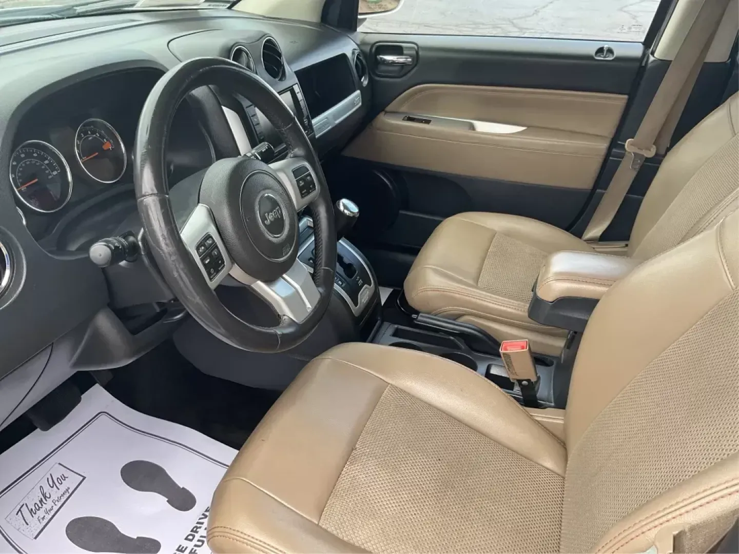 2014 Jeep Compass Latitude (1C4NJDEB0ED) with an 2.4L I-4 DOHC engine, located at 8750 N County Rd 25A, Piqua, OH, 45356, (937) 908-9800, 40.164391, -84.232513 - **Adventure Awaits: Discover the 2014 Jeep Compass Latitude at Advantage Car and Credit in Fairborn, OH!**<br /> <br /> Are you ready to elevate your lifestyle and embrace new adventures? Whether you're planning a family getaway, commuting to work, or exploring the scenic roads of Fairborn, this exc - Photo#8