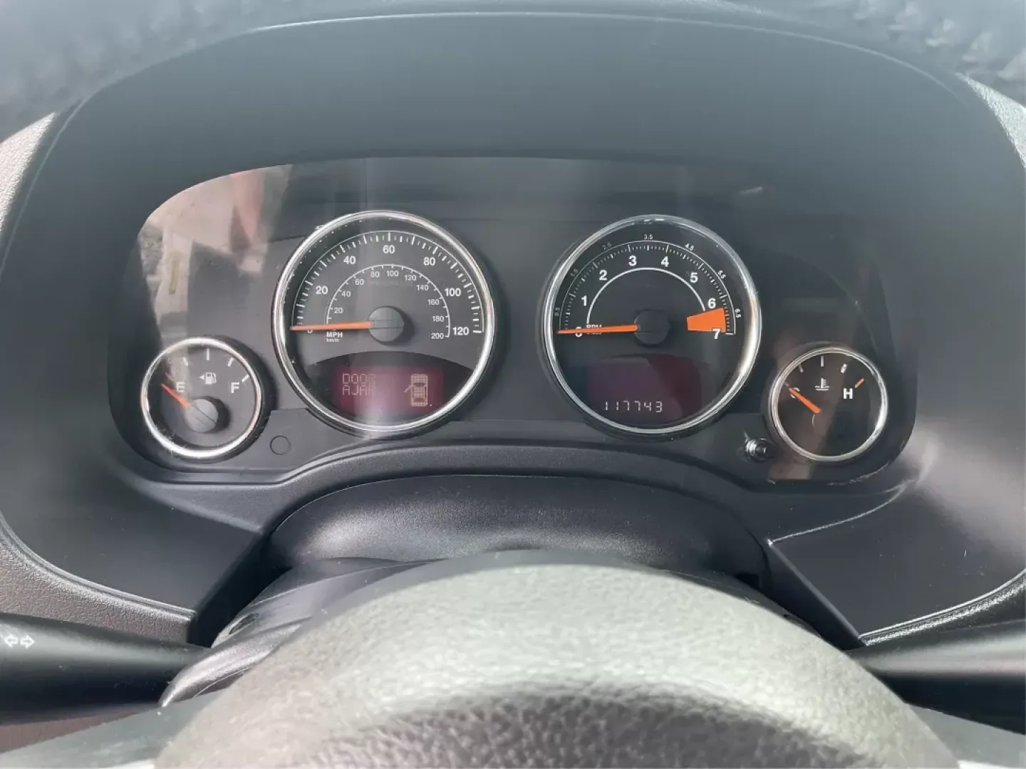 2014 Jeep Compass Latitude (1C4NJDEB0ED) with an 2.4L I-4 DOHC engine, located at 8750 N County Rd 25A, Piqua, OH, 45356, (937) 908-9800, 40.164391, -84.232513 - **Adventure Awaits: Discover the 2014 Jeep Compass Latitude at Advantage Car and Credit in Fairborn, OH!**<br /> <br /> Are you ready to elevate your lifestyle and embrace new adventures? Whether you're planning a family getaway, commuting to work, or exploring the scenic roads of Fairborn, this exc - Photo#14
