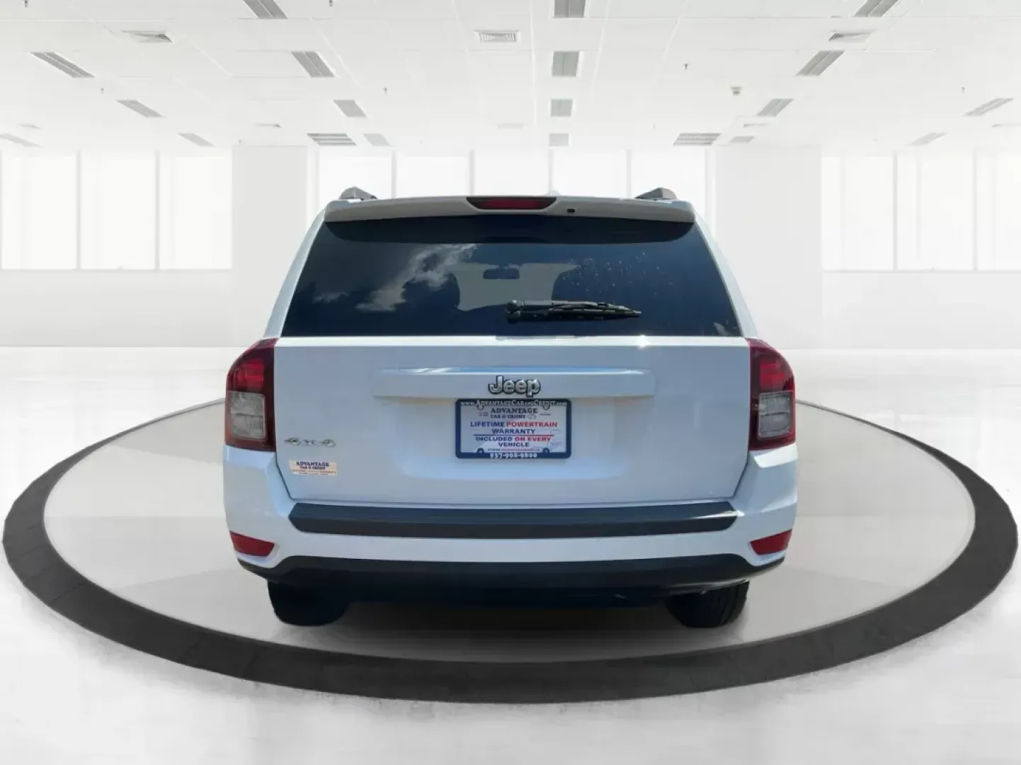 2014 Jeep Compass Sport (1C4NJDBB6ED) with an 2.4L I-4 DOHC engine, located at 401 Woodman Dr, Riverside, OH, 45431, (937) 908-9800, 39.760899, -84.123421 - **Discover Your Next Adventure with the 2014 Jeep Compass Sport at Advantage Car and Credit!**<br /> <br /> Are you ready to elevate your driving experience? Whether you're a weekend adventurer, a busy commuter, or a growing family seeking reliability, the 2014 Jeep Compass Sport is the perfect comp - Photo#3