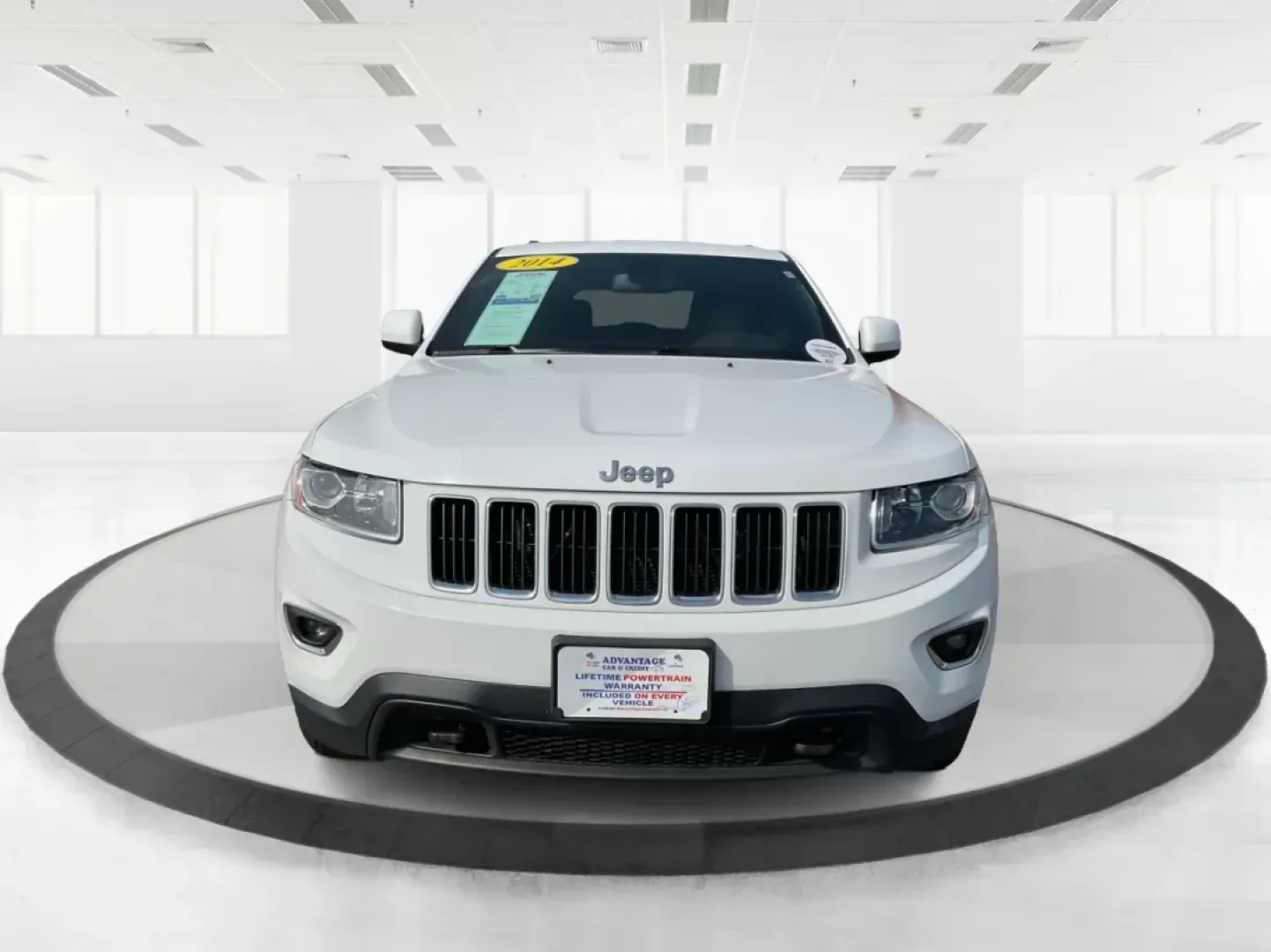 2014 Jeep Grand Cherokee Laredo (1C4RJFAGXEC) with an 3.6L V-6 DOHC engine, located at 1951 S Dayton Lakeview Rd., New Carlisle, OH, 45344, (937) 908-9800, 39.890999, -84.050255 - 2014 Jeep Grand Cherokee Laredo - Photo#6