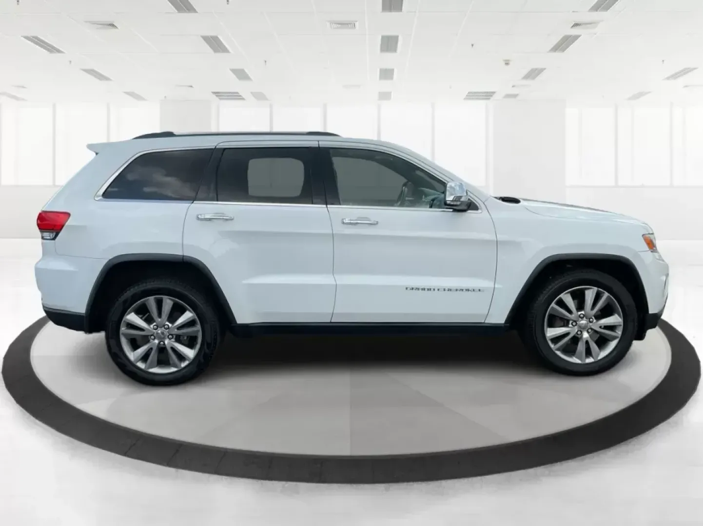 2014 Jeep Grand Cherokee Limited (1C4RJFBGXEC) with an Other engine, located at 1099 N County Rd 25A, Troy, OH, 45373, (937) 908-9800, 40.057079, -84.212883 - **Adventure Awaits with the 2014 Jeep Grand Cherokee Limited Your Ideal SUV for Family Road Trips or Weekend Getaways!**<br /> <br /> Are you searching for a versatile SUV that can handle both daily commutes and adventurous weekends? Look no further! The 2014 Jeep Grand Cherokee Limited, available - Photo#1