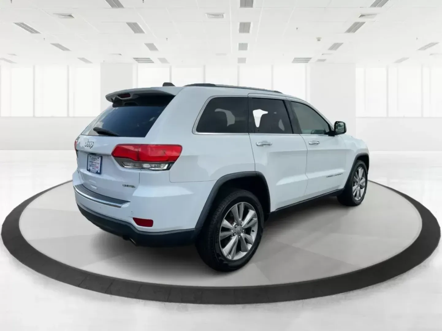 2014 Jeep Grand Cherokee Limited (1C4RJFBGXEC) with an Other engine, located at 1099 N County Rd 25A, Troy, OH, 45373, (937) 908-9800, 40.057079, -84.212883 - **Adventure Awaits with the 2014 Jeep Grand Cherokee Limited Your Ideal SUV for Family Road Trips or Weekend Getaways!**<br /> <br /> Are you searching for a versatile SUV that can handle both daily commutes and adventurous weekends? Look no further! The 2014 Jeep Grand Cherokee Limited, available - Photo#2