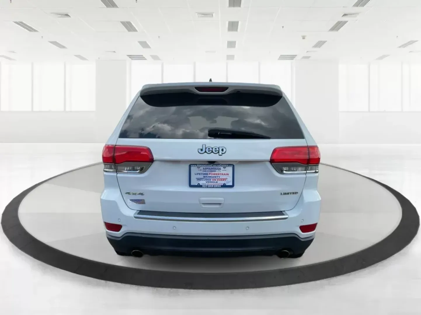 2014 Jeep Grand Cherokee Limited (1C4RJFBGXEC) with an Other engine, located at 1099 N County Rd 25A, Troy, OH, 45373, (937) 908-9800, 40.057079, -84.212883 - **Adventure Awaits with the 2014 Jeep Grand Cherokee Limited Your Ideal SUV for Family Road Trips or Weekend Getaways!**<br /> <br /> Are you searching for a versatile SUV that can handle both daily commutes and adventurous weekends? Look no further! The 2014 Jeep Grand Cherokee Limited, available - Photo#3