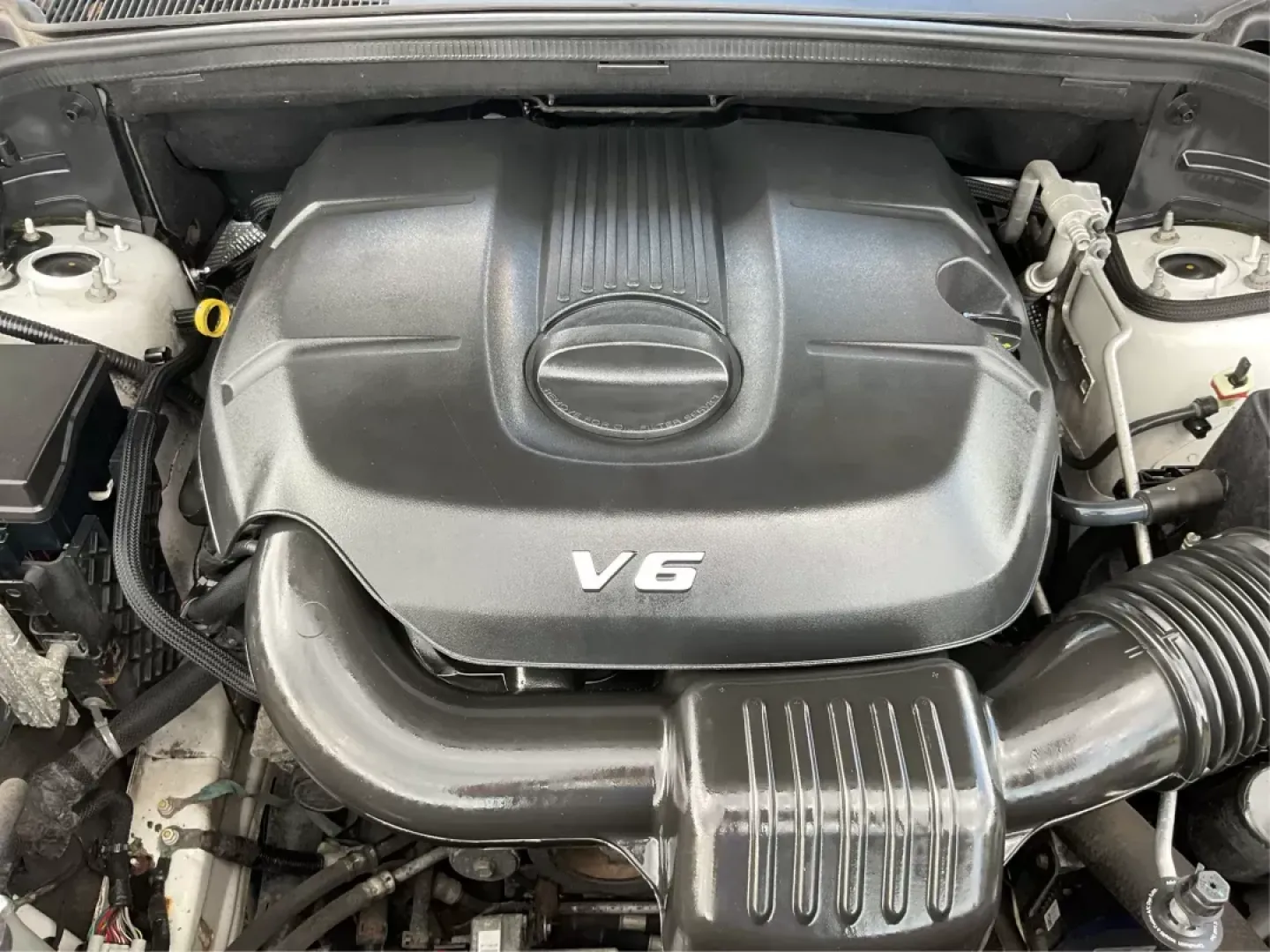 2014 Jeep Grand Cherokee Limited (1C4RJFBGXEC) with an Other engine, located at 1099 N County Rd 25A, Troy, OH, 45373, (937) 908-9800, 40.057079, -84.212883 - **Adventure Awaits with the 2014 Jeep Grand Cherokee Limited Your Ideal SUV for Family Road Trips or Weekend Getaways!**<br /> <br /> Are you searching for a versatile SUV that can handle both daily commutes and adventurous weekends? Look no further! The 2014 Jeep Grand Cherokee Limited, available - Photo#10