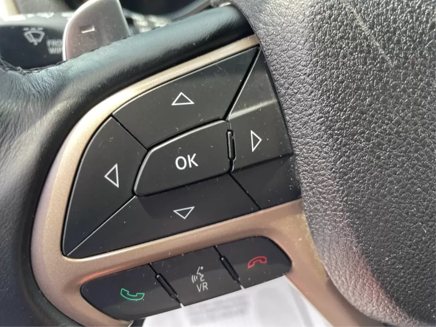 2014 Jeep Grand Cherokee Laredo (1C4RJFAGXEC) with an 3.6L V-6 DOHC engine, located at 1184 Kauffman Ave, Fairborn, OH, 45324, (937) 908-9800, 39.807072, -84.030914 - Are you ready to elevate your daily drive and weekend adventures? Look no further than Advantage Car and Credit in Fairborn, OH, where we specialize in offering reliable vehicles tailored to your lifestyle. Our featured vehicle, a 2014 Jeep Grand Cherokee Laredo, is perfect for anyone seeking a blen - Photo#16