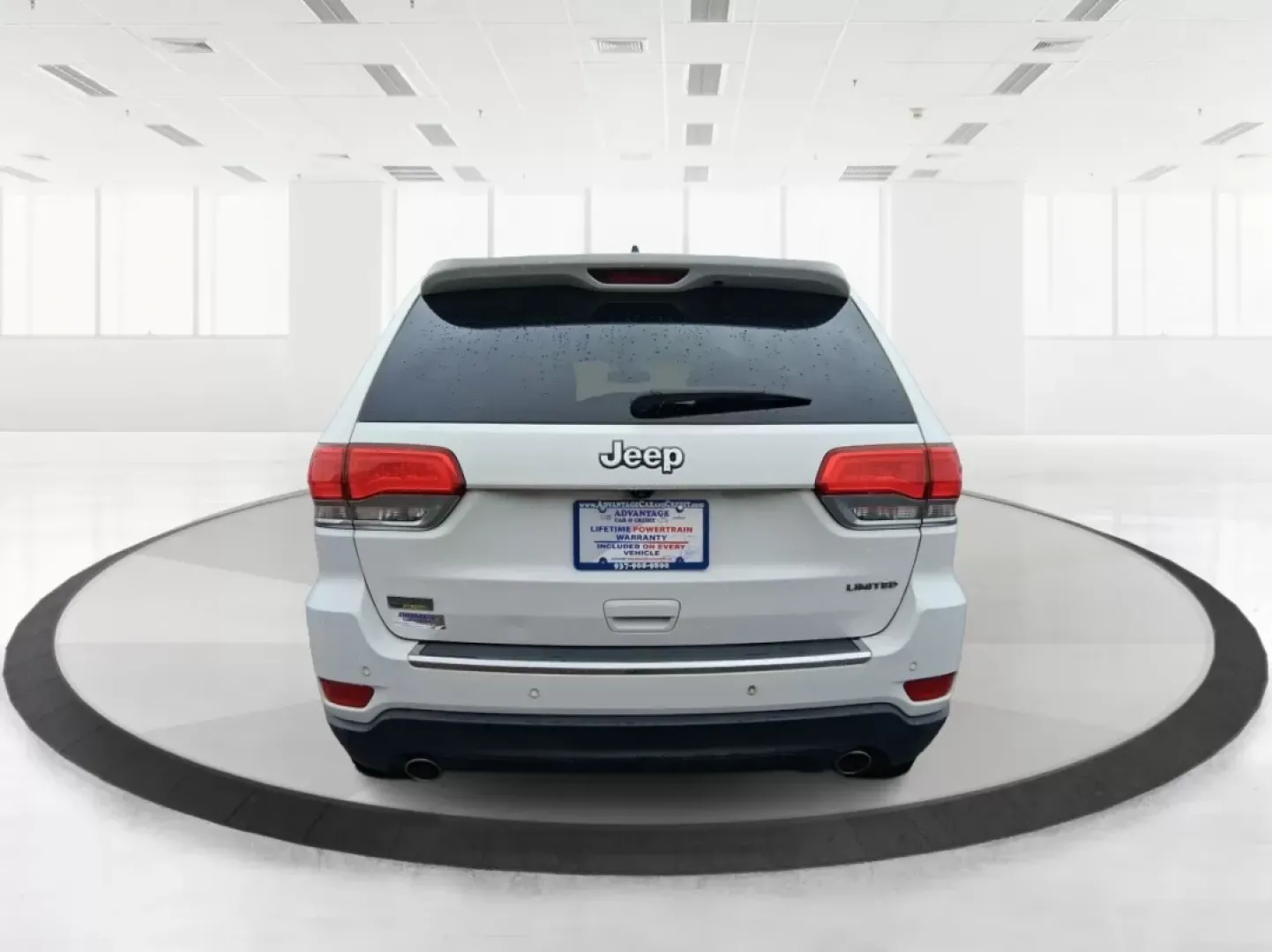 2014 Jeep Grand Cherokee Limited (1C4RJEBG2EC) with an Other engine, located at 8750 N County Rd 25A, Piqua, OH, 45356, (937) 908-9800, 40.164391, -84.232513 - **Unleash Adventure with the 2014 Jeep Grand Cherokee Limited at Advantage Car and Credit - Piqua!**<br /> <br /> Are you ready to elevate your driving experience? The 2014 Jeep Grand Cherokee Limited is the perfect vehicle for those who crave both adventure and comfort. Whether you're taking the fa - Photo#3