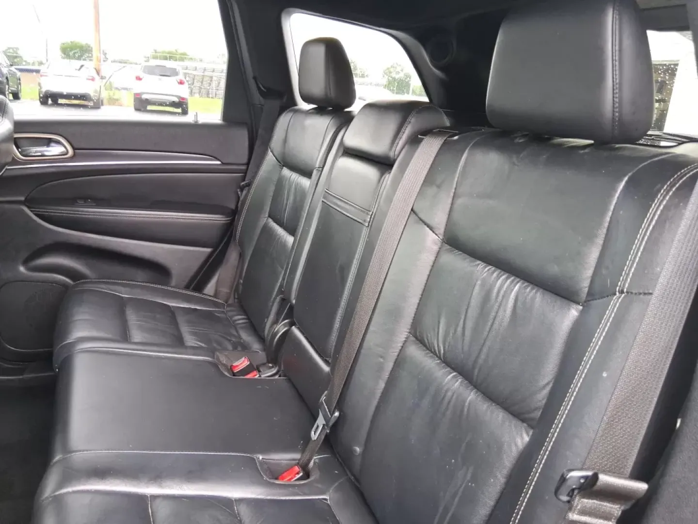 2014 Jeep Grand Cherokee Limited (1C4RJEBG2EC) with an Other engine, located at 8750 N County Rd 25A, Piqua, OH, 45356, (937) 908-9800, 40.164391, -84.232513 - **Unleash Adventure with the 2014 Jeep Grand Cherokee Limited at Advantage Car and Credit - Piqua!**<br /> <br /> Are you ready to elevate your driving experience? The 2014 Jeep Grand Cherokee Limited is the perfect vehicle for those who crave both adventure and comfort. Whether you're taking the fa - Photo#10