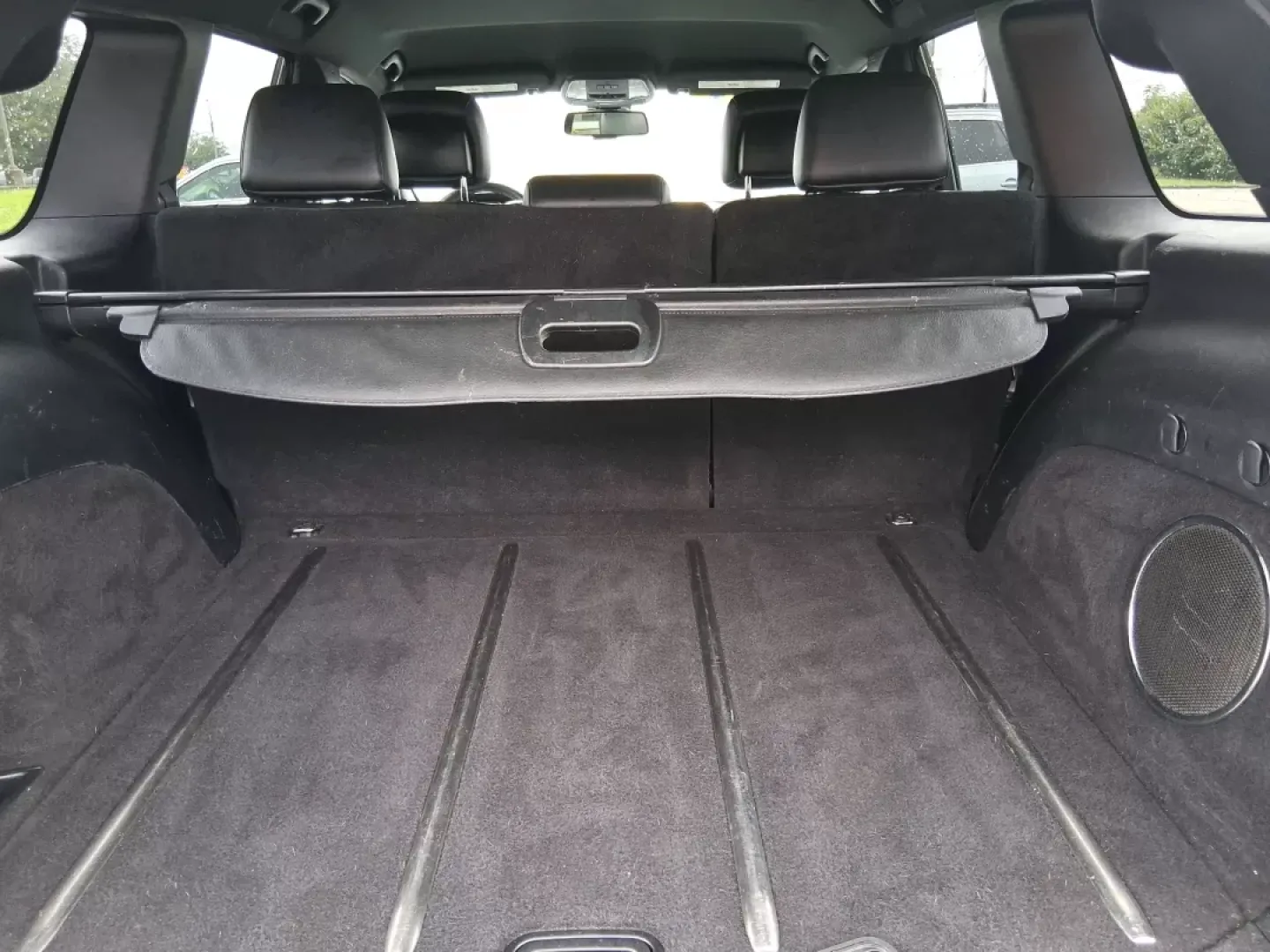 2014 Jeep Grand Cherokee Limited (1C4RJEBG2EC) with an Other engine, located at 8750 N County Rd 25A, Piqua, OH, 45356, (937) 908-9800, 40.164391, -84.232513 - **Unleash Adventure with the 2014 Jeep Grand Cherokee Limited at Advantage Car and Credit - Piqua!**<br /> <br /> Are you ready to elevate your driving experience? The 2014 Jeep Grand Cherokee Limited is the perfect vehicle for those who crave both adventure and comfort. Whether you're taking the fa - Photo#12