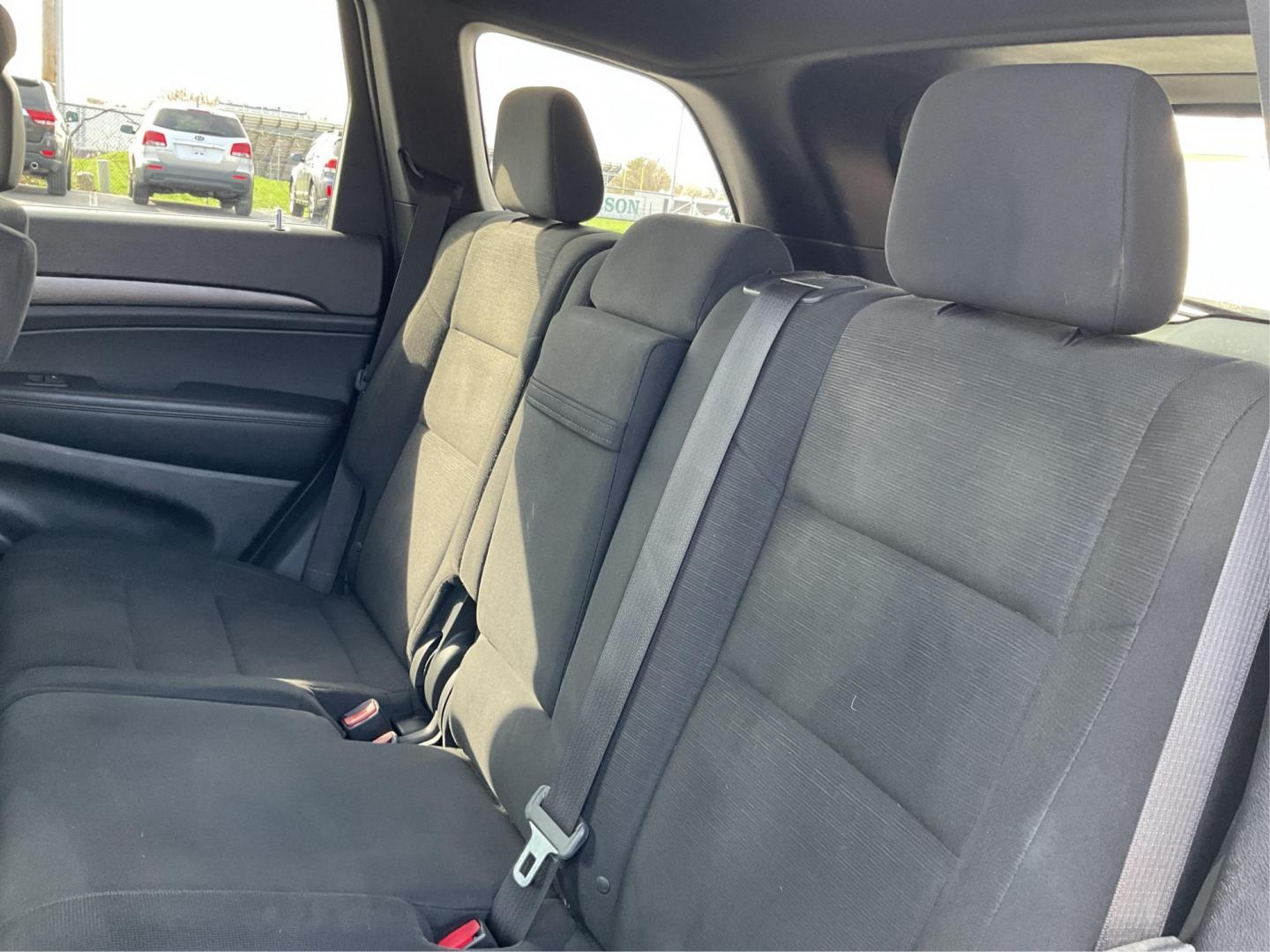 2014 Jeep Grand Cherokee Laredo (1C4RJFAGXEC) with an 3.6L V-6 DOHC engine, located at 1951 S Dayton Lakeview Rd., New Carlisle, OH, 45344, (937) 908-9800, 39.890999, -84.050255 - 2014 Jeep Grand Cherokee Laredo - Photo#9