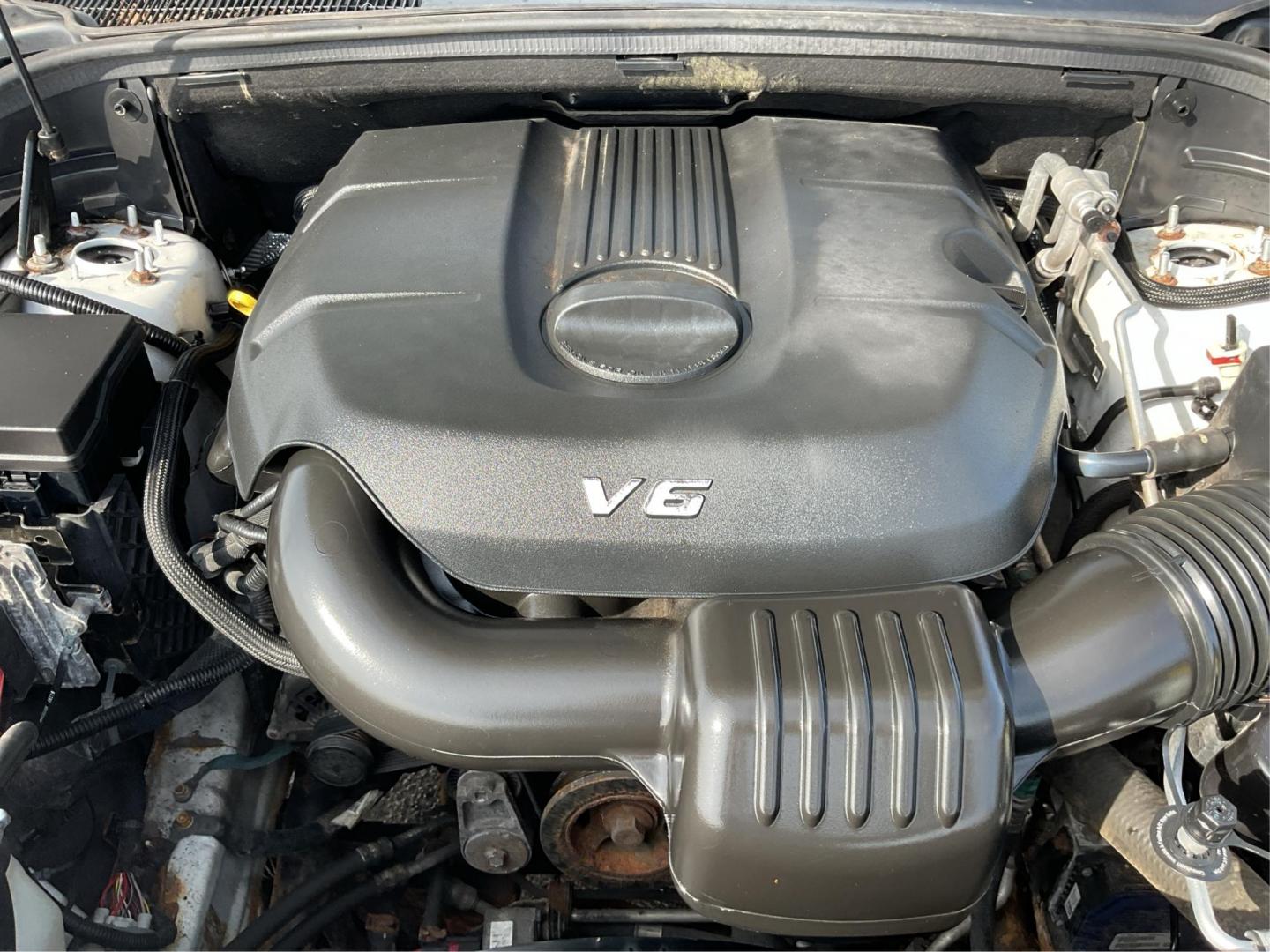 2014 Jeep Grand Cherokee Laredo (1C4RJFAGXEC) with an 3.6L V-6 DOHC engine, located at 1951 S Dayton Lakeview Rd., New Carlisle, OH, 45344, (937) 908-9800, 39.890999, -84.050255 - 2014 Jeep Grand Cherokee Laredo - Photo#10