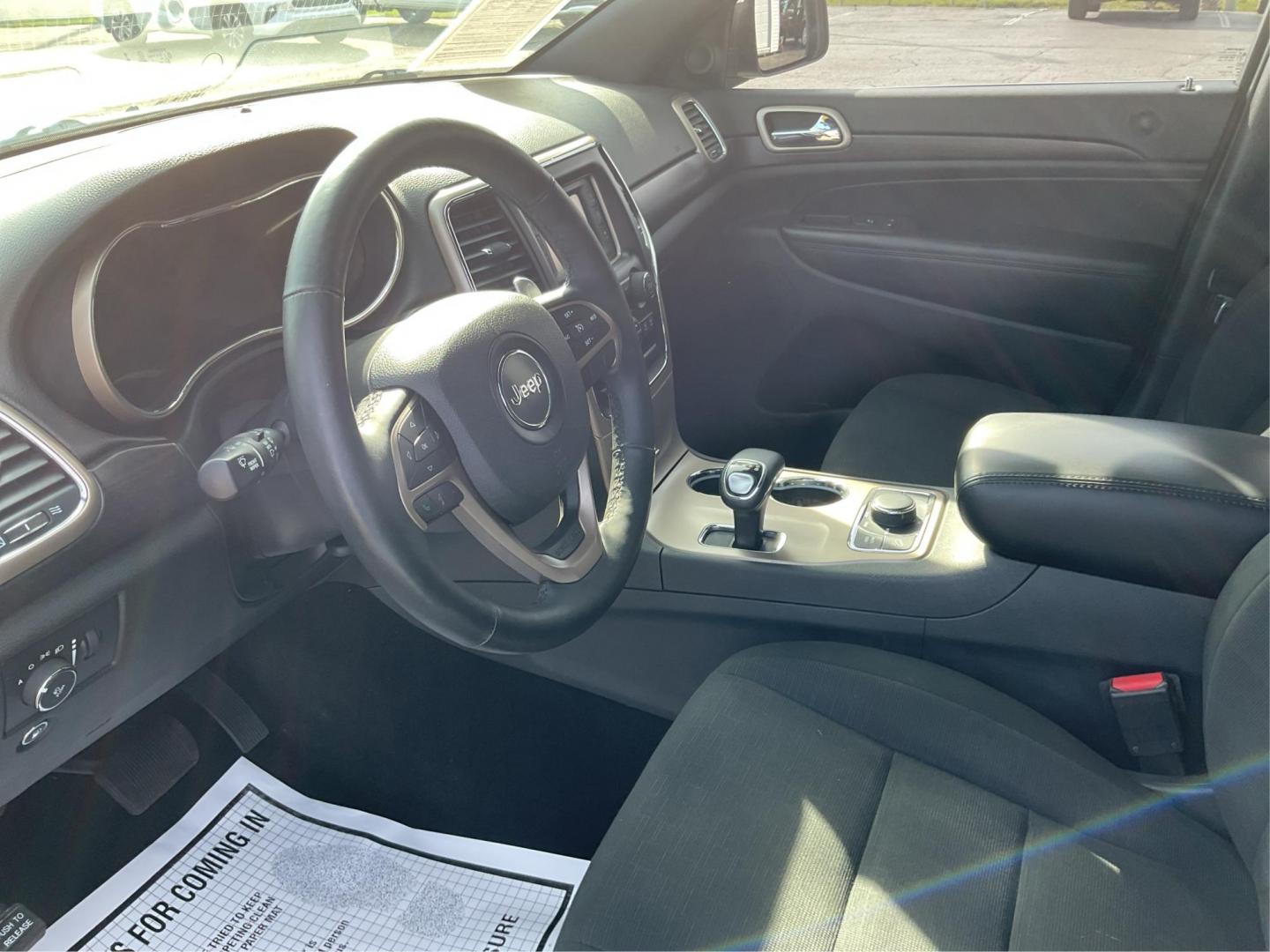 2014 Jeep Grand Cherokee Laredo (1C4RJFAGXEC) with an 3.6L V-6 DOHC engine, located at 1951 S Dayton Lakeview Rd., New Carlisle, OH, 45344, (937) 908-9800, 39.890999, -84.050255 - 2014 Jeep Grand Cherokee Laredo - Photo#8