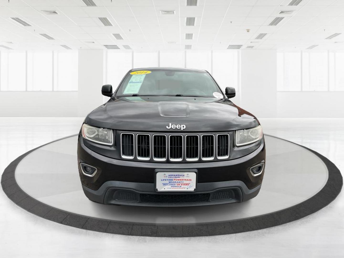 2014 Brilliant Black Crystal P Jeep Grand Cherokee Laredo 4WD (1C4RJFAG5EC) with an 3.6L V6 DOHC 24V engine, 5-Speed Automatic transmission, located at 401 Woodman Dr, Riverside, OH, 45431, (937) 908-9800, 39.760899, -84.123421 - 2014 Jeep Grand Cherokee Laredo 4WD - Photo#5