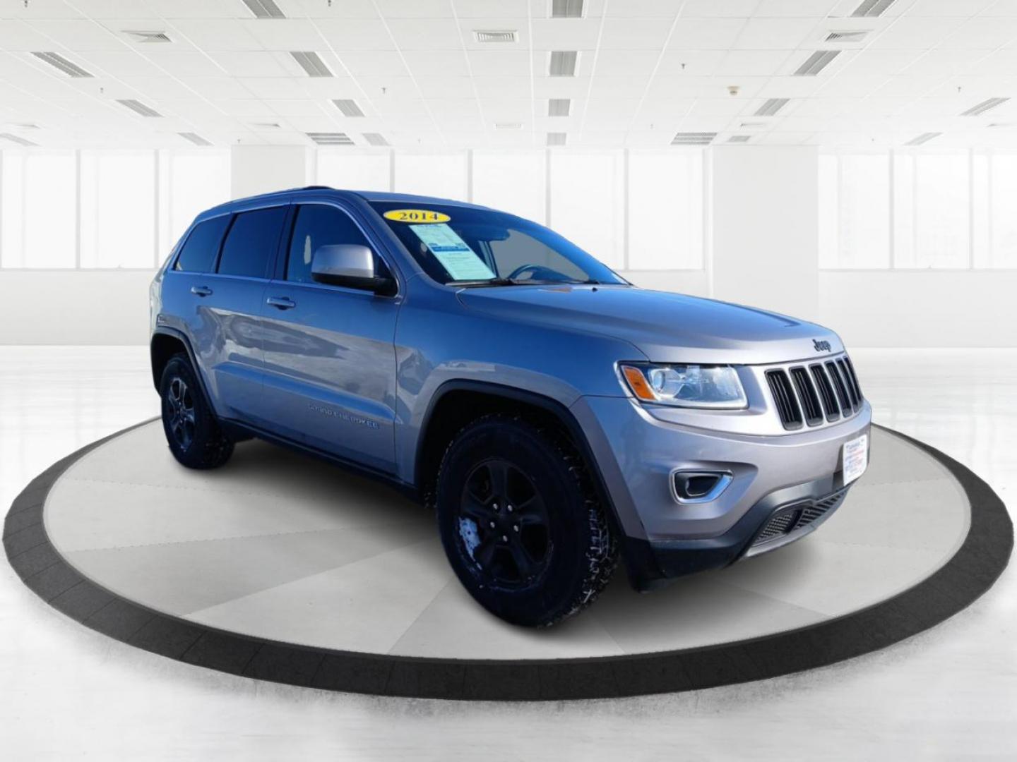 2014 Jeep Grand Cherokee Laredo 4WD (1C4RJFAG1EC) with an 3.6L V6 DOHC 24V engine, 5-Speed Automatic transmission, located at 880 E. National Road, Vandalia, OH, 45377, (937) 908-9800, 39.891918, -84.183594 - 2014 Jeep Grand Cherokee Laredo 4WD - Photo#0
