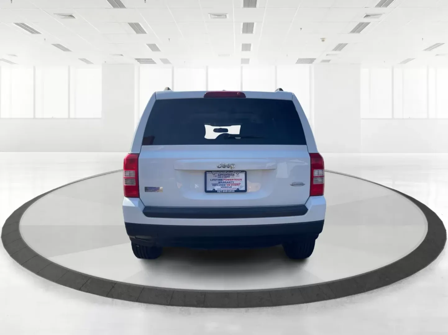 2014 Jeep Patriot Latitude (1C4NJPFB0ED) with an 2.4L I-4 DOHC engine, located at 1951 S Dayton Lakeview Rd., New Carlisle, OH, 45344, (937) 908-9800, 39.890999, -84.050255 - **Adventure Awaits with This 2014 Jeep Patriot Latitude! Perfect for Road Trips and Family Outings!**<br /> <br /> Explore the open road with confidence and comfort in this 2014 Jeep Patriot Latitude, now available at Advantage Car and Credit in Fairborn, OH. This SUV is the ideal companion for grow - Photo#3