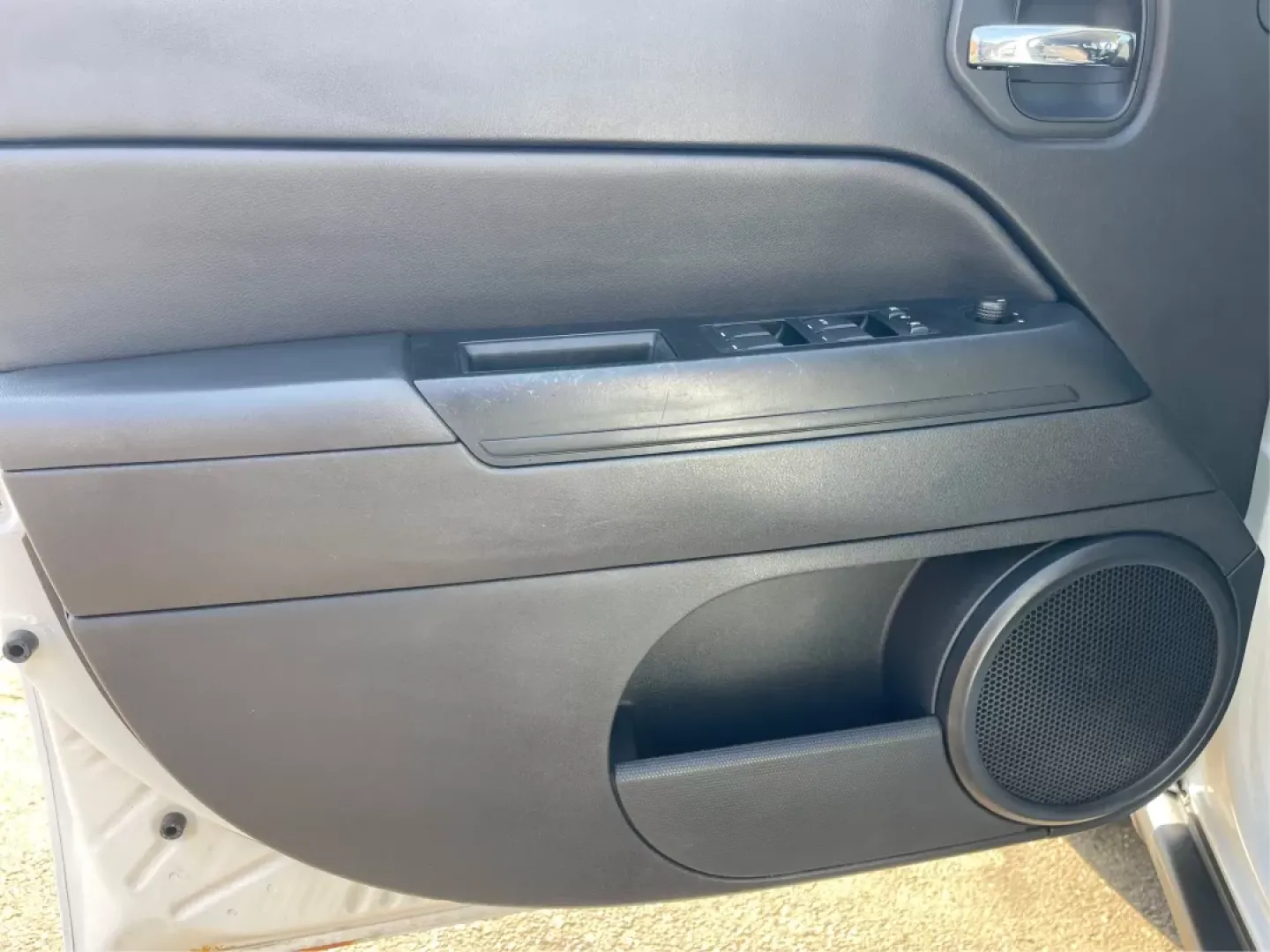 2014 Jeep Patriot Latitude (1C4NJPFB0ED) with an 2.4L I-4 DOHC engine, located at 1951 S Dayton Lakeview Rd., New Carlisle, OH, 45344, (937) 908-9800, 39.890999, -84.050255 - **Adventure Awaits with This 2014 Jeep Patriot Latitude! Perfect for Road Trips and Family Outings!**<br /> <br /> Explore the open road with confidence and comfort in this 2014 Jeep Patriot Latitude, now available at Advantage Car and Credit in Fairborn, OH. This SUV is the ideal companion for grow - Photo#18