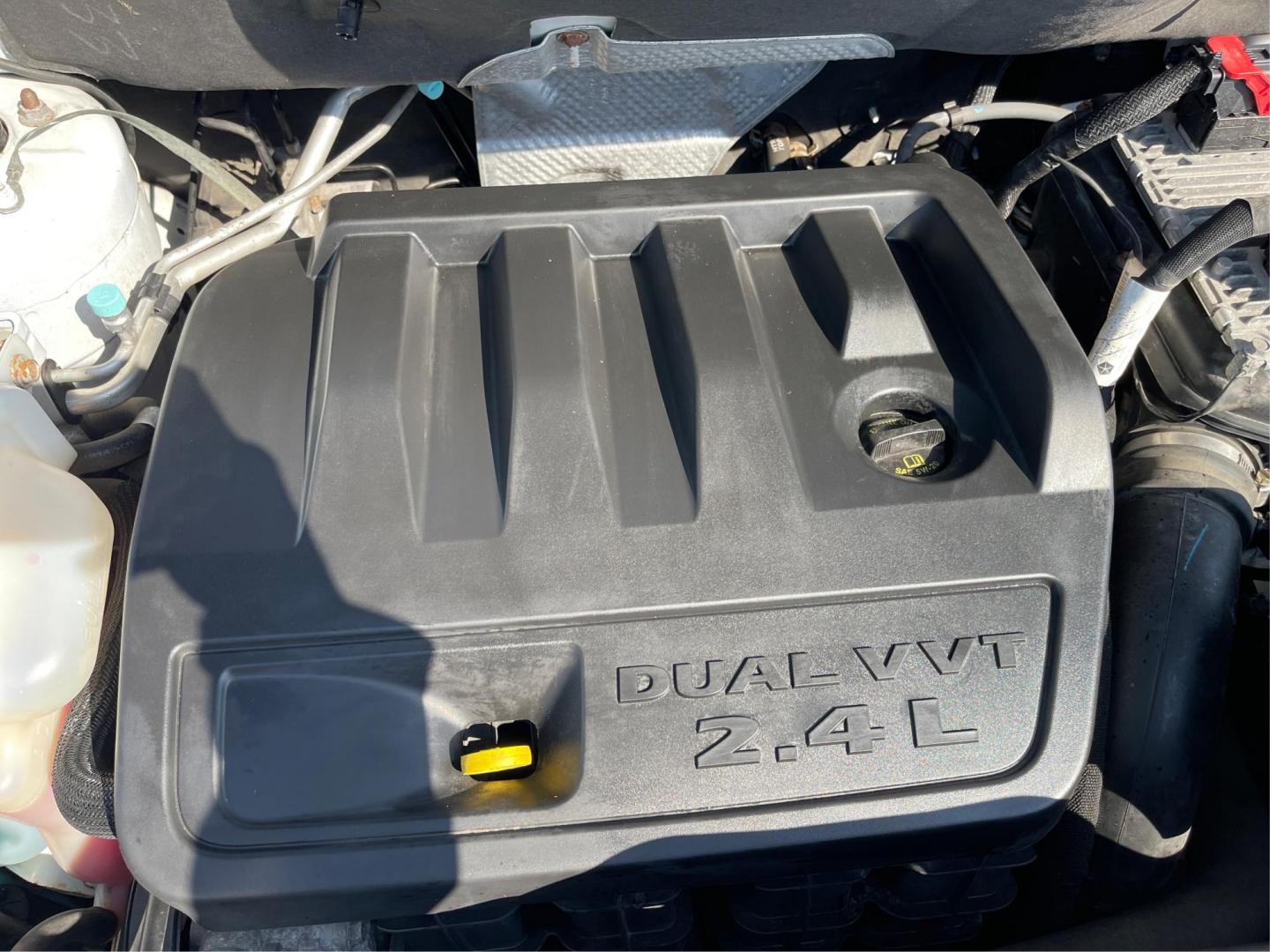 2014 Jeep Patriot Latitude (1C4NJPFB0ED) with an 2.4L I-4 DOHC engine, located at 1099 N County Rd 25A, Troy, OH, 45373, (937) 908-9800, 40.057079, -84.212883 - 2014 Jeep Patriot Latitude - Photo#10
