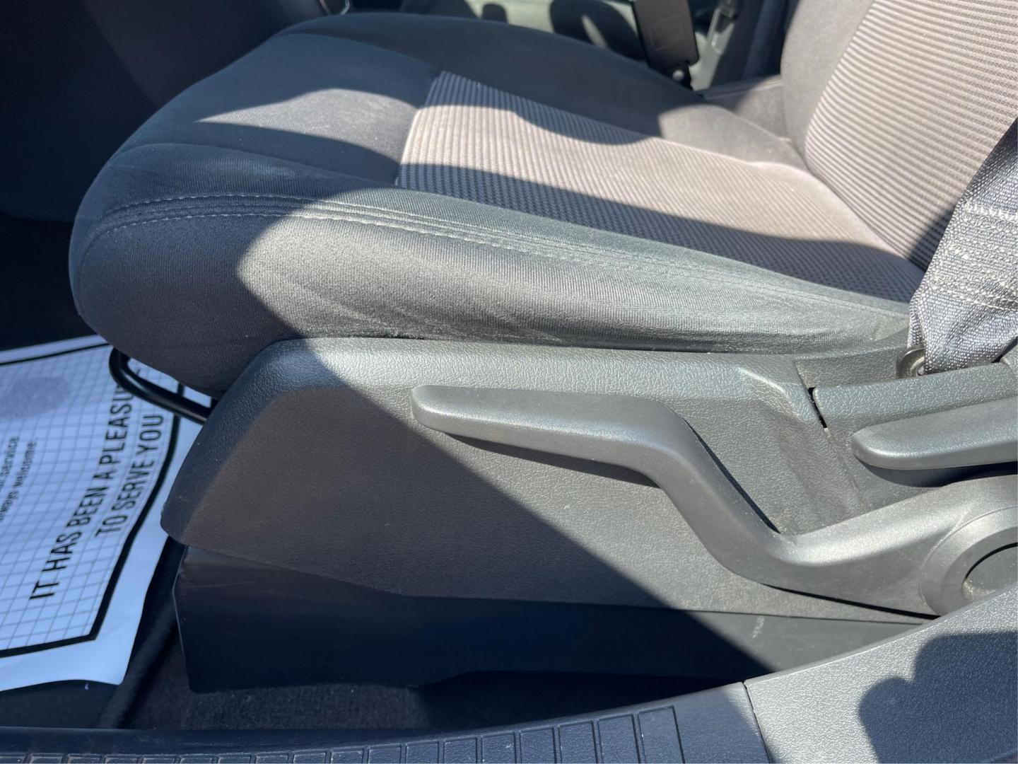 2014 Jeep Patriot Latitude (1C4NJPFB0ED) with an 2.4L I-4 DOHC engine, located at 1099 N County Rd 25A, Troy, OH, 45373, (937) 908-9800, 40.057079, -84.212883 - 2014 Jeep Patriot Latitude - Photo#16