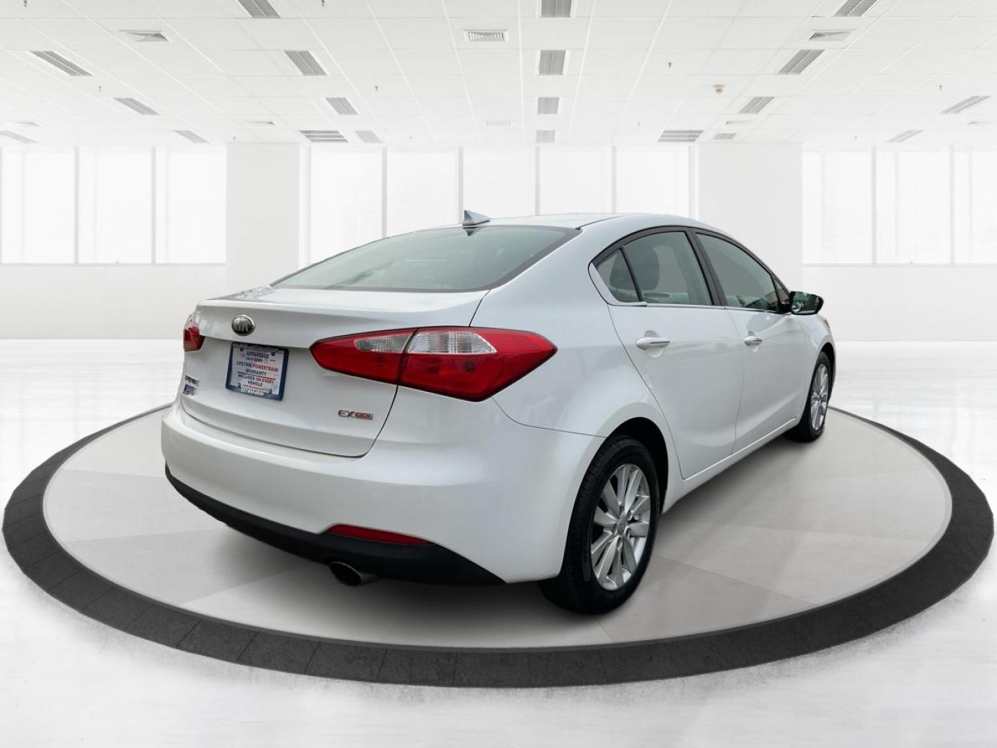 2014 Kia Forte EX (KNAFX4A81E5) with an 2L I-4 gasoline direct injection engine, located at 1099 N County Rd 25A, Troy, OH, 45373, (937) 908-9800, 40.057079, -84.212883 - 2014 Kia Forte EX - Photo#2