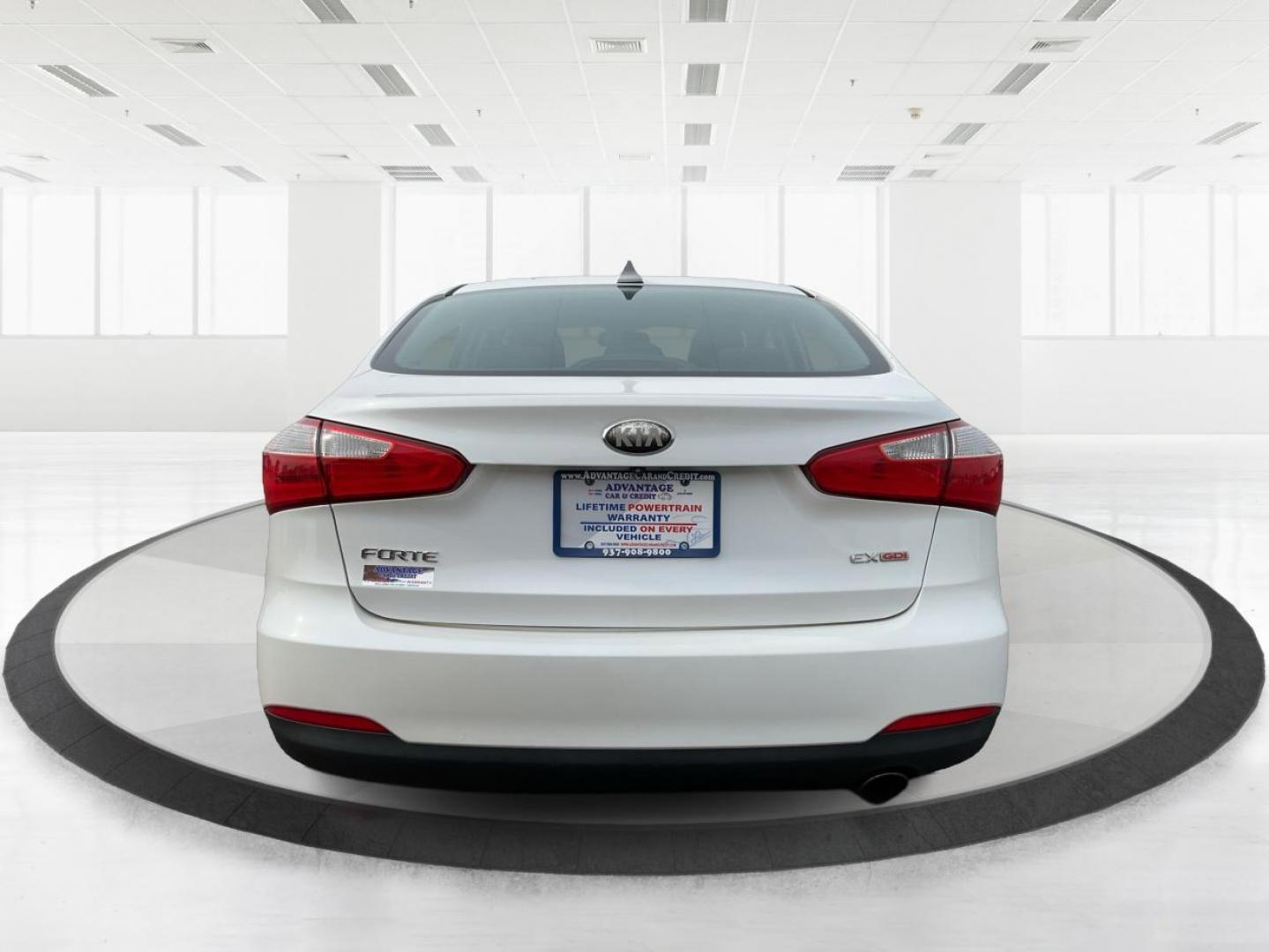 2014 Kia Forte EX (KNAFX4A81E5) with an 2L I-4 gasoline direct injection engine, located at 1099 N County Rd 25A, Troy, OH, 45373, (937) 908-9800, 40.057079, -84.212883 - 2014 Kia Forte EX - Photo#4