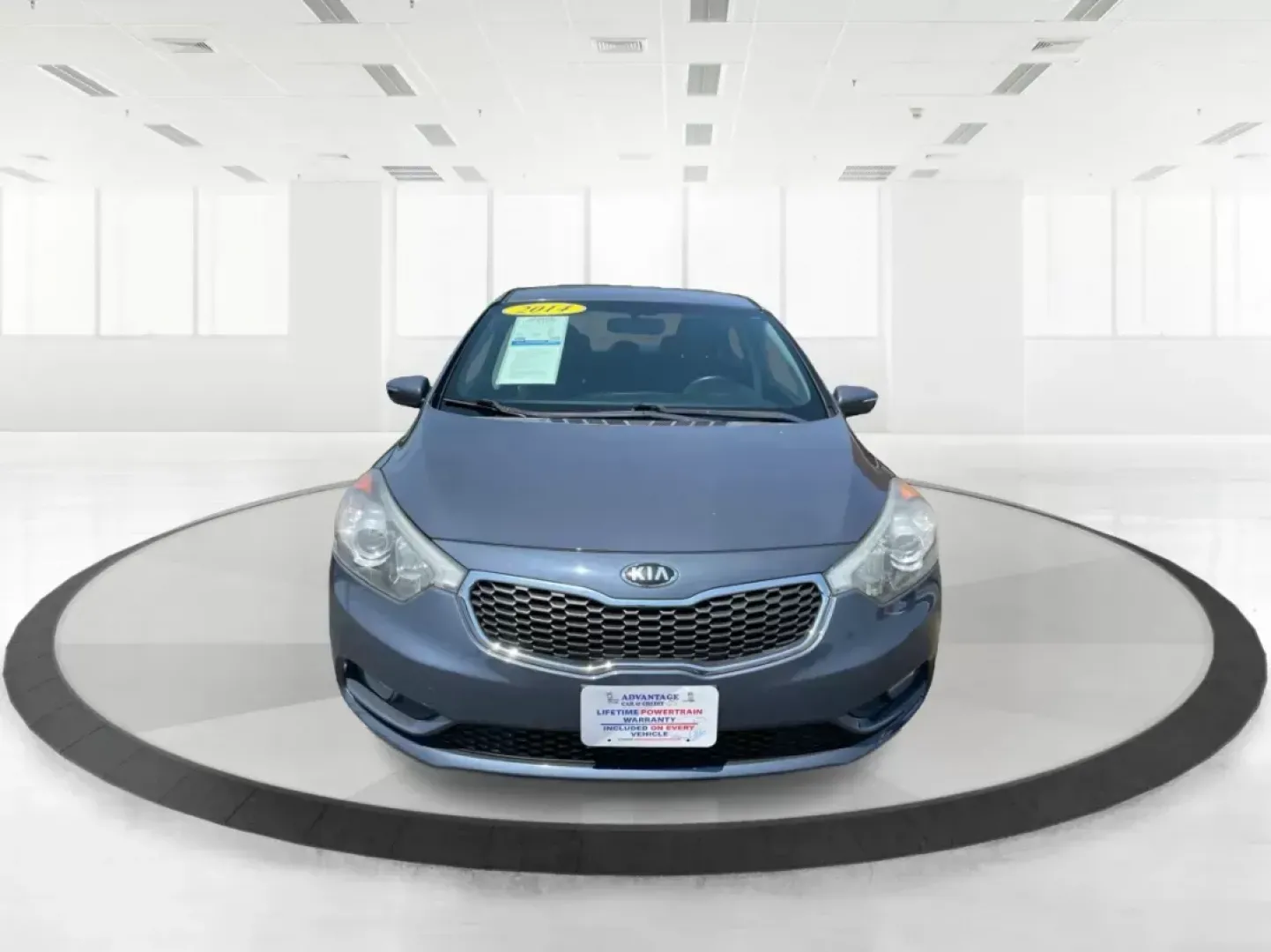 2014 Kia Forte EX (KNAFX4A88E5) with an 2L I-4 gasoline direct injection engine, located at 8750 N County Rd 25A, Piqua, OH, 45356, (937) 908-9800, 40.164391, -84.232513 - **Elevate Your Everyday Commute with the 2014 Kia Forte EX Perfect for the Modern Lifestyle**<br /> <br /> Looking for a reliable vehicle that effortlessly combines style, comfort, and affordability? The 2014 Kia Forte EX is the perfect choice for budget-conscious buyers and growing families alike. - Photo#6