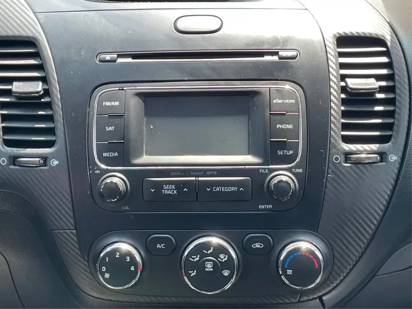 2014 Kia Forte EX (KNAFX4A88E5) with an 2L I-4 gasoline direct injection engine, located at 8750 N County Rd 25A, Piqua, OH, 45356, (937) 908-9800, 40.164391, -84.232513 - **Elevate Your Everyday Commute with the 2014 Kia Forte EX Perfect for the Modern Lifestyle**<br /> <br /> Looking for a reliable vehicle that effortlessly combines style, comfort, and affordability? The 2014 Kia Forte EX is the perfect choice for budget-conscious buyers and growing families alike. - Photo#12