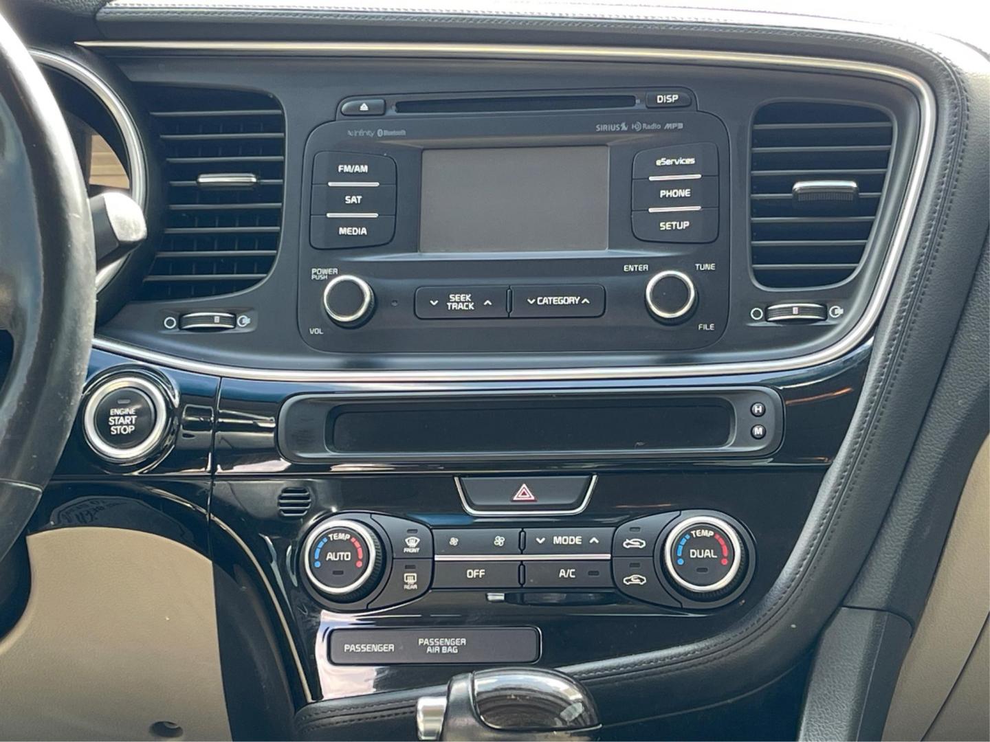 2014 Kia Optima EX (5XXGN4A70EG) with an Theta II 2.4L I-4 gasoline direct injection engine, located at 1184 Kauffman Ave, Fairborn, OH, 45324, (937) 908-9800, 39.807072, -84.030914 - 2014 Kia Optima EX - Photo#12