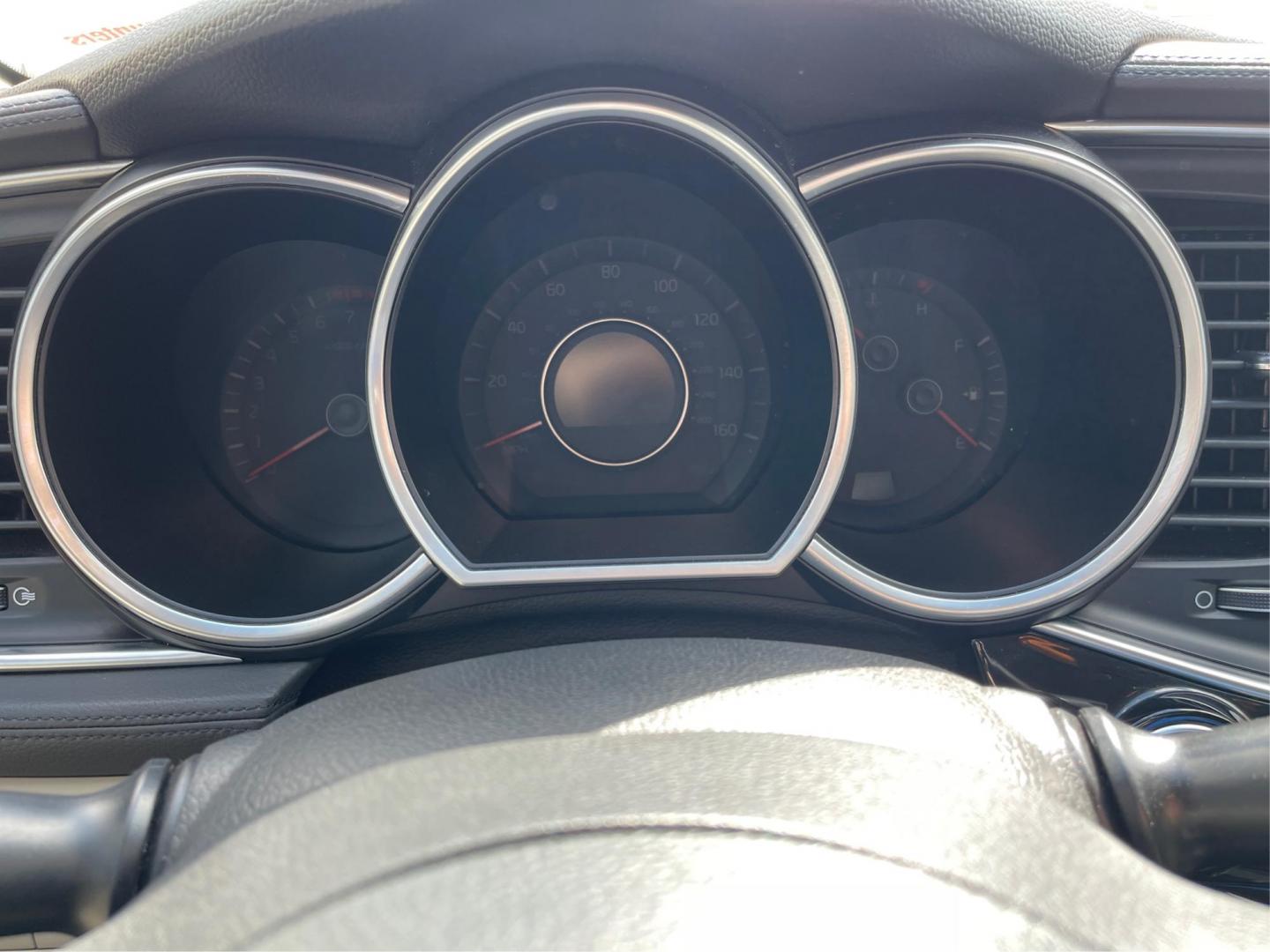2014 Kia Optima EX (5XXGN4A70EG) with an Theta II 2.4L I-4 gasoline direct injection engine, located at 1184 Kauffman Ave, Fairborn, OH, 45324, (937) 908-9800, 39.807072, -84.030914 - 2014 Kia Optima EX - Photo#14